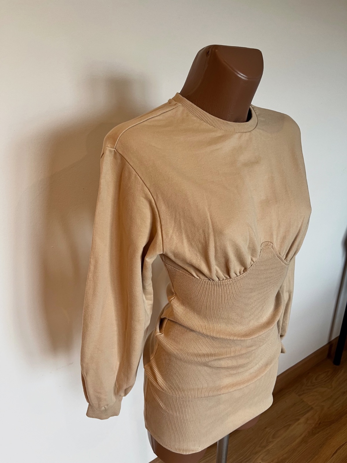 Bershka vestido mini beige efecto corsé XS – Bershka – taille XS 2