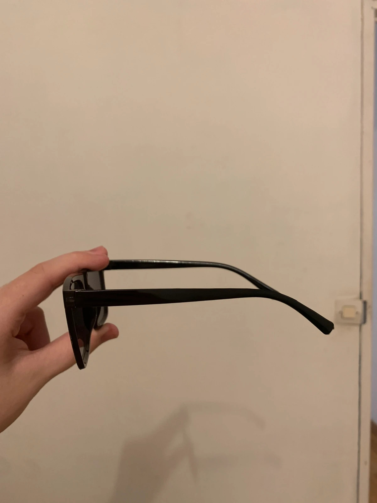 Lunettes de Soleil Noires Carrées Vintage Y2K Retro Rare Streetwear 90s – Tendance 3