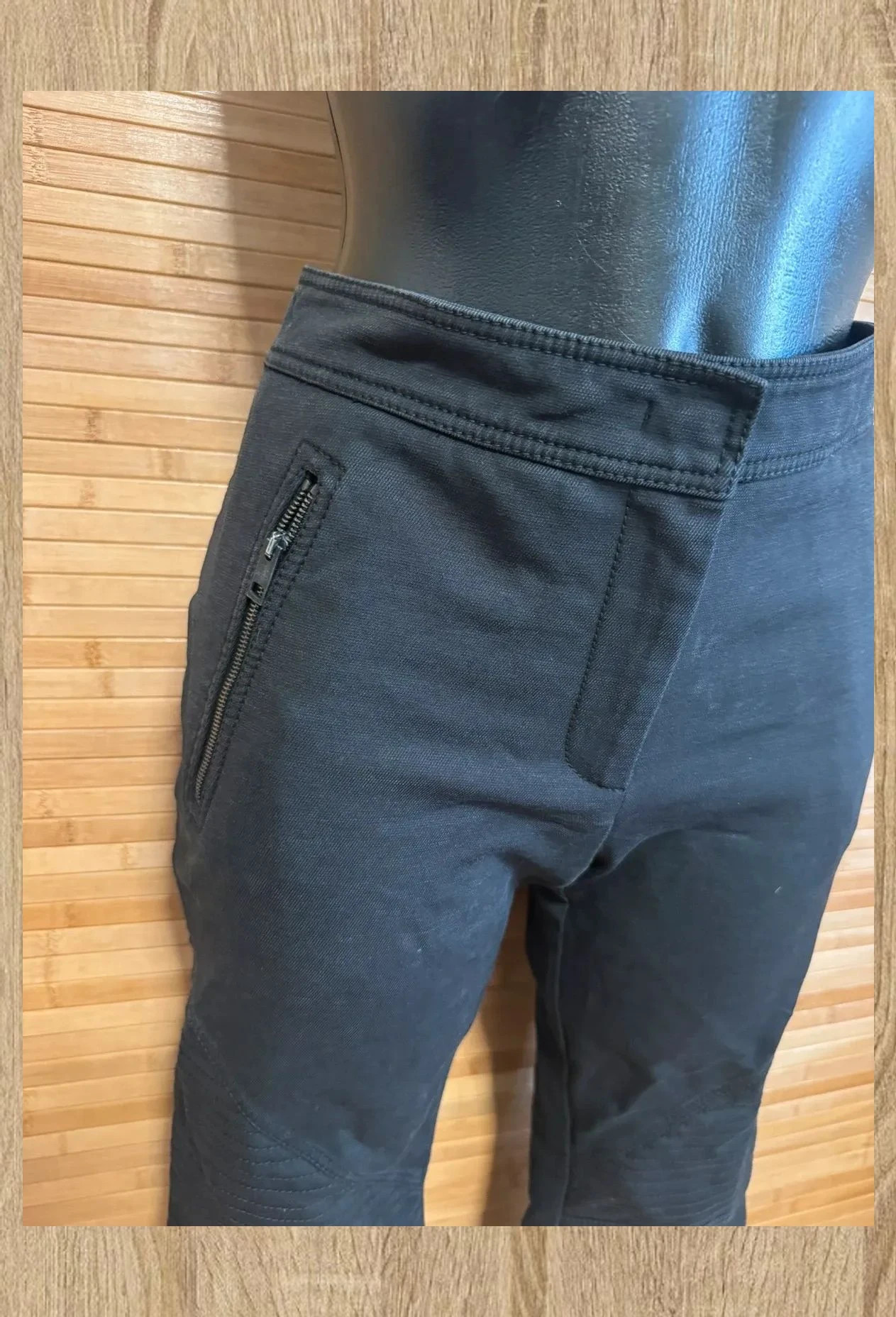 Vaquero negro pitillo de marca Burberry talla 38 😍 – Burberry – taille M / 38 / 10 5