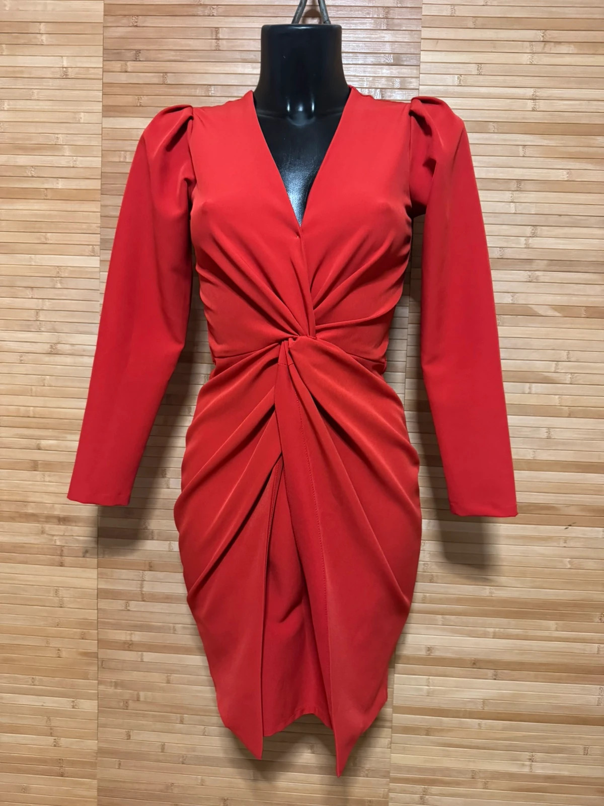 Vestido rojo marca Cayro talla S 😍