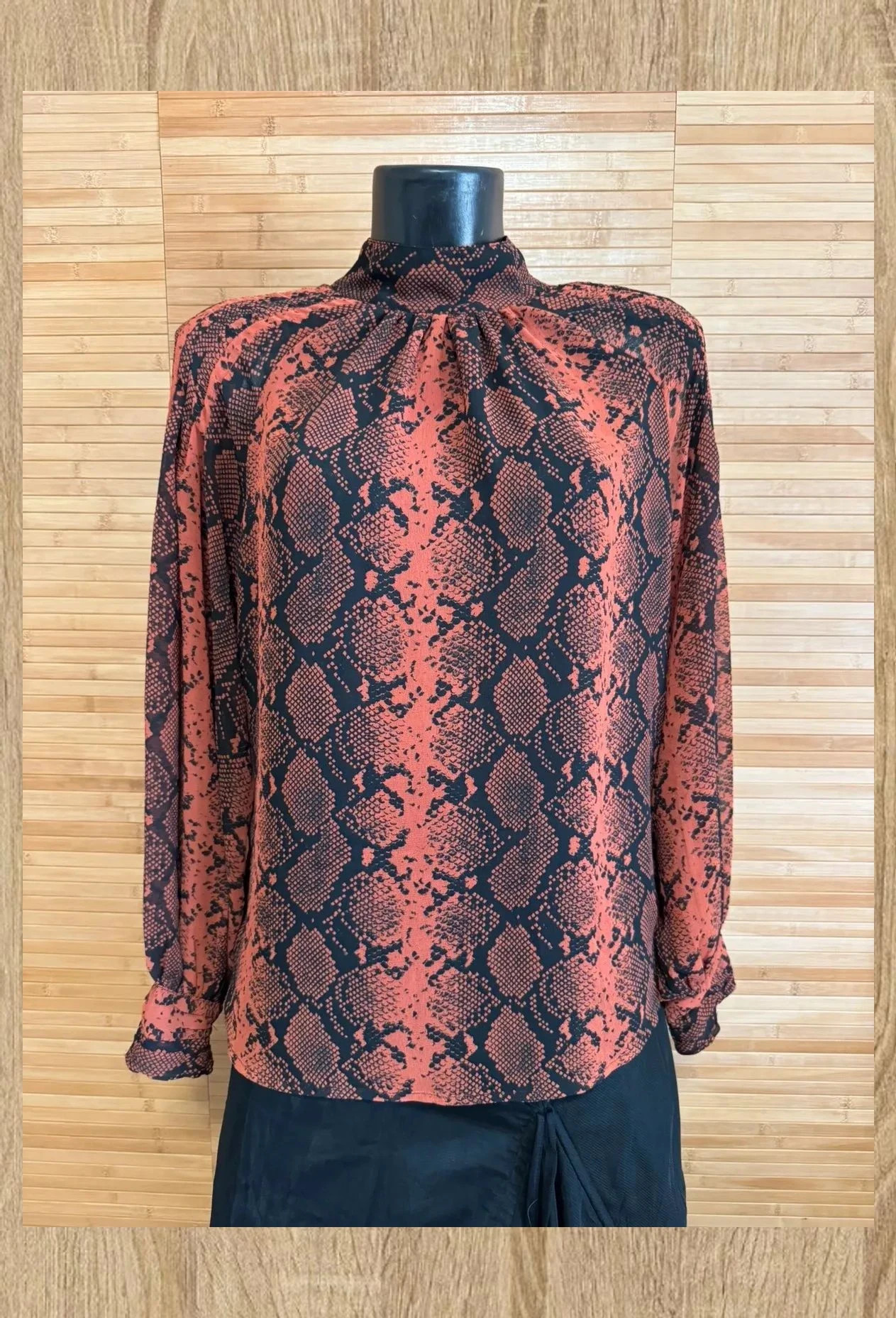 Blusa estampada marca V de very talla 40 😍 – Very – taille L / 40 / 12