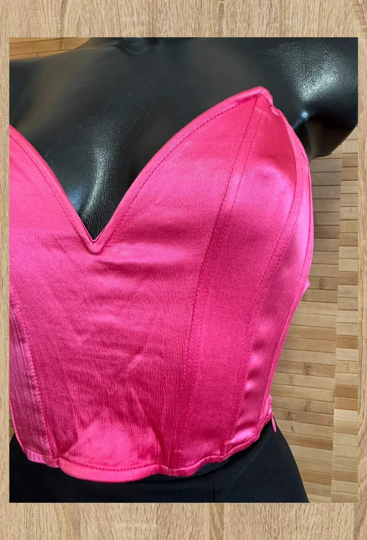 Crop top corpiño de Zara , talla M 😍 – Zara – taille M / 38 / 10 3