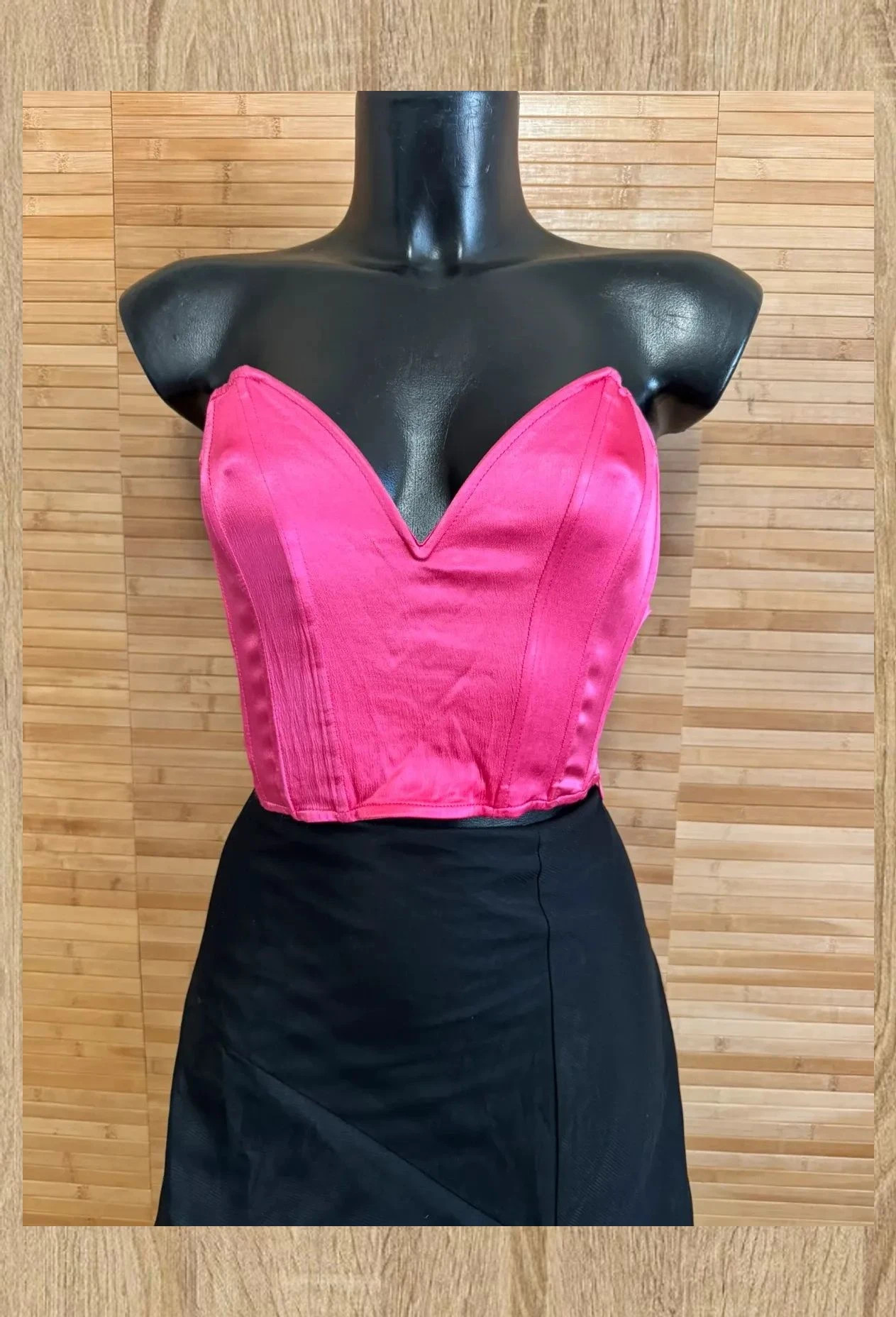 Crop top corpiño de Zara , talla M 😍 – Zara – taille M / 38 / 10