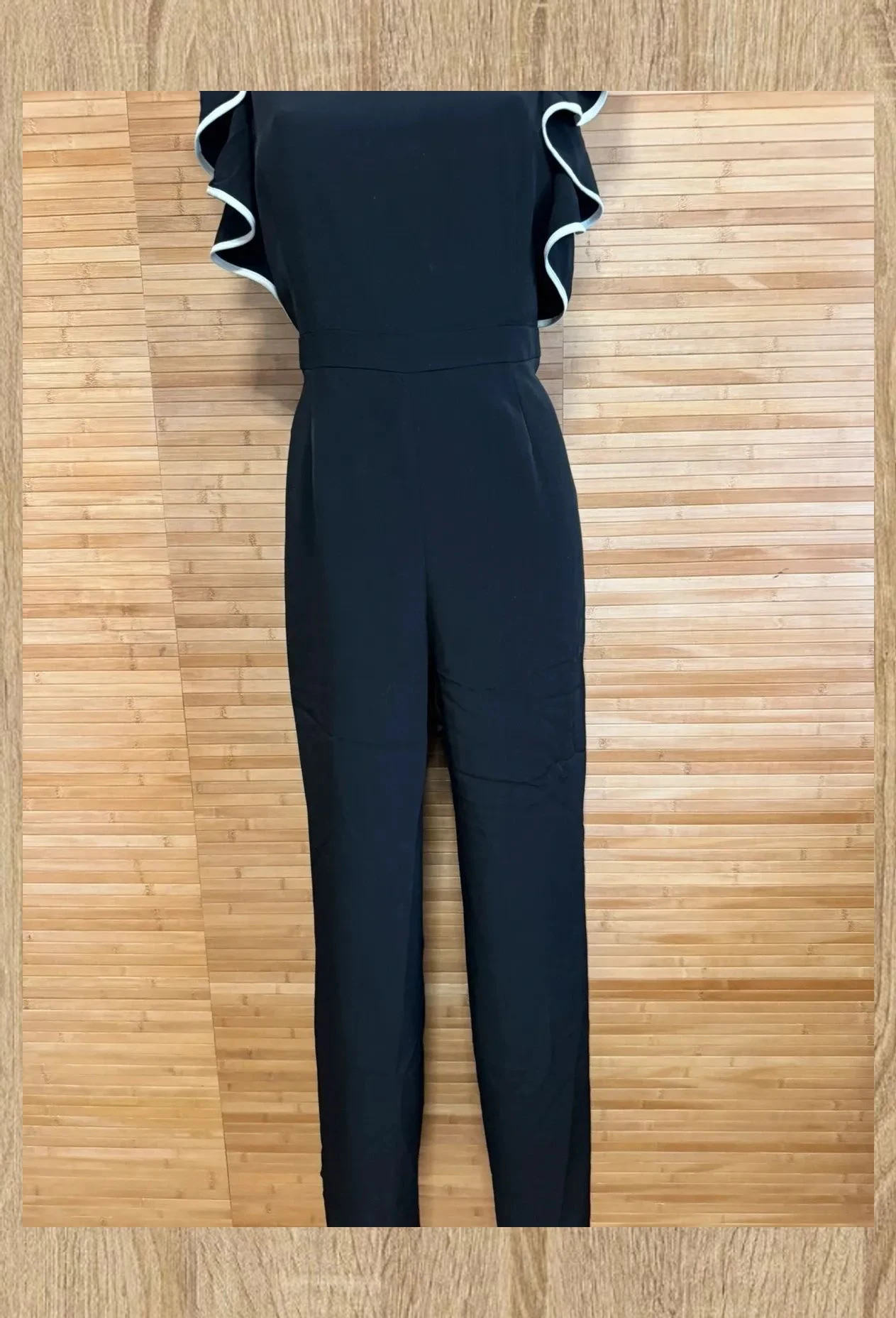 Divino mono negro con volantes , marca collection London , talla 38 😍 – Collection London – taille M / 38 / 10 2