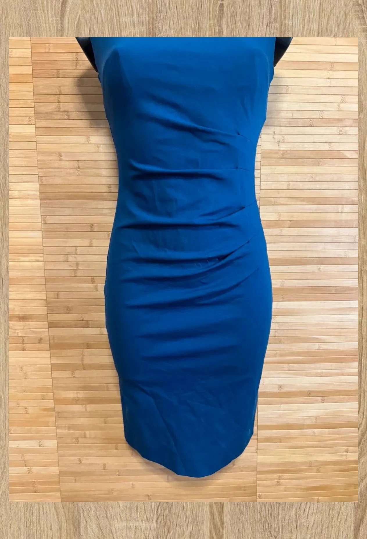 Vestido ajustado marca Rinascimento talla M 😍 – Rinascimento – taille M / 38 / 10 2