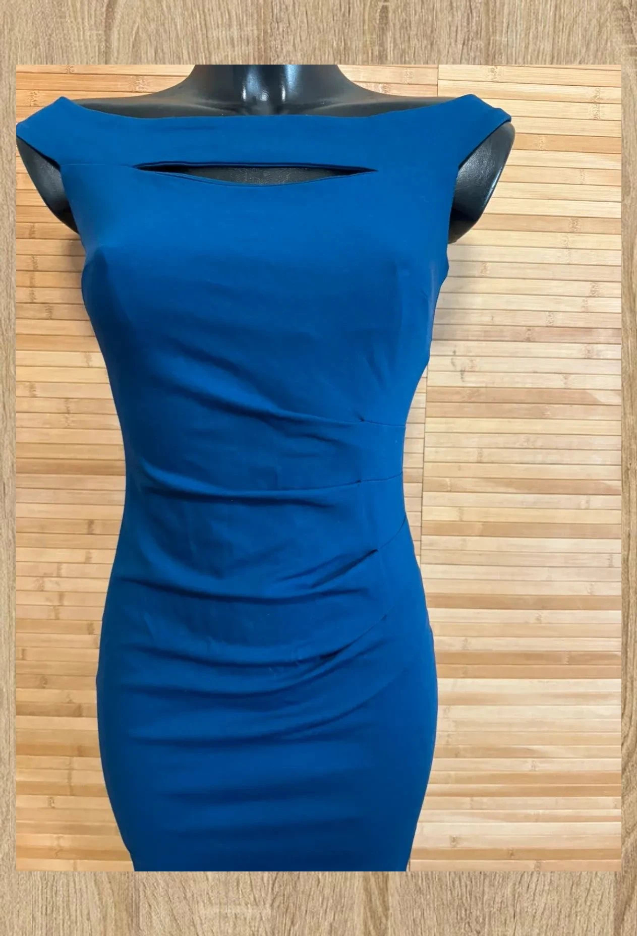 Vestido ajustado marca Rinascimento talla M 😍 – Rinascimento – taille M / 38 / 10 3