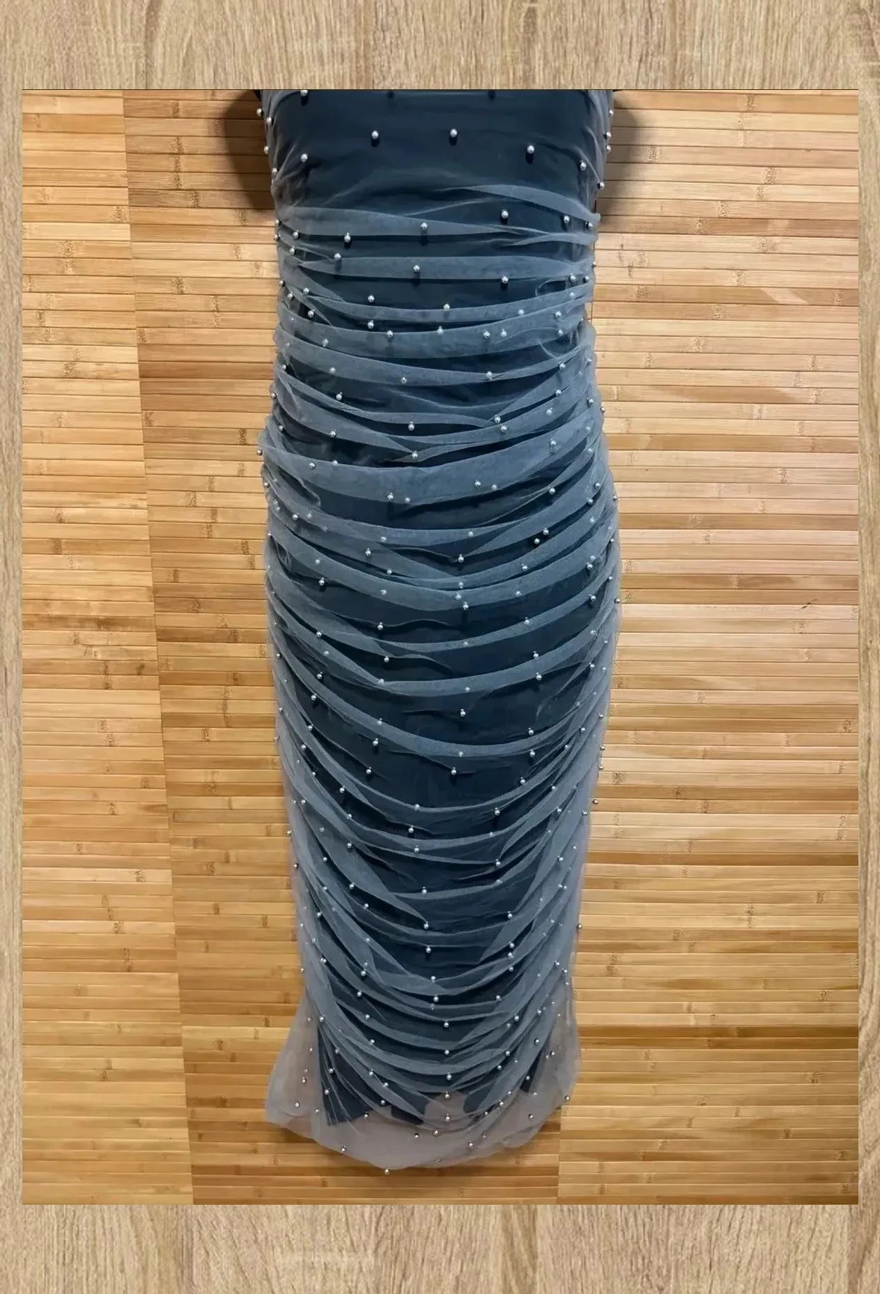 Espectacular vestido palabra de honor de Zara , tul fruncido con perlas , talla L , elástico 😍 – Zara – taille L / 40 / 12 2