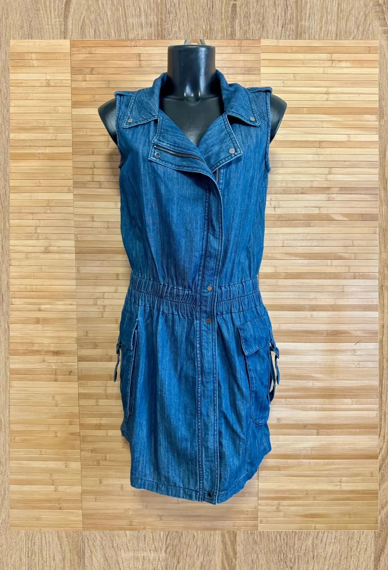 Divino vestido vaquero marca caramelo, talla 40 😍