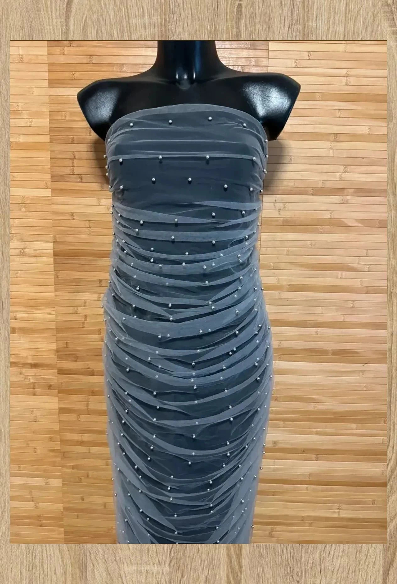 Espectacular vestido palabra de honor de Zara , tul fruncido con perlas , talla L , elástico 😍 – Zara – taille L / 40 / 12 3
