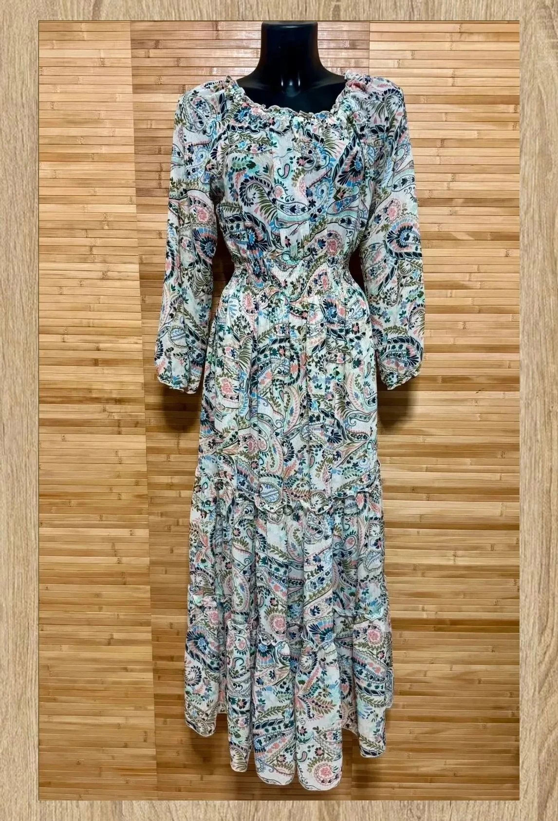 Divino vestido largo estampado flores de Kate and Lily 😍talla 8 americana, 40 españa