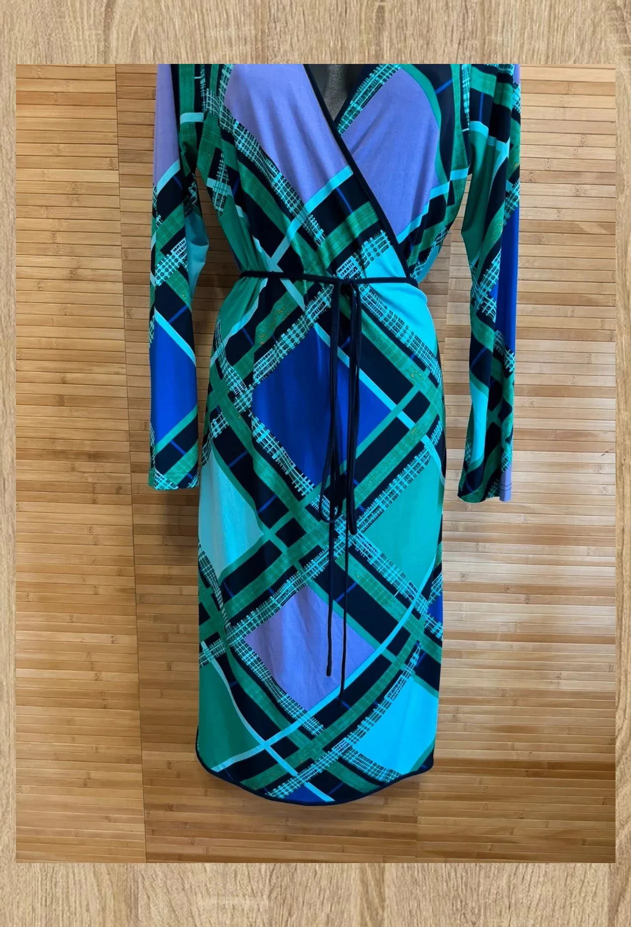Divino vestido cruzado marca Leora talla XL 😍 – Leora – taille XL / 42 / 14 2