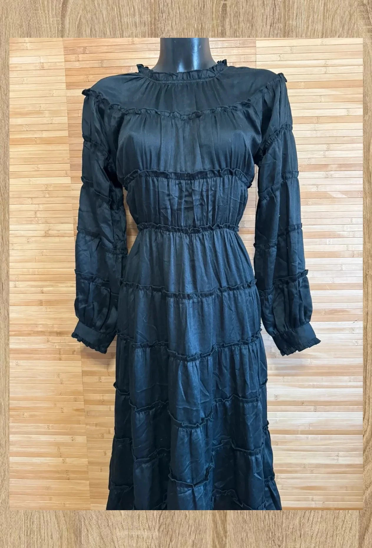 Divino vestido negro tela viscosa tacto seda , marca Mapp talla S 😍 – MAPP – taille S / 36 / 8 3