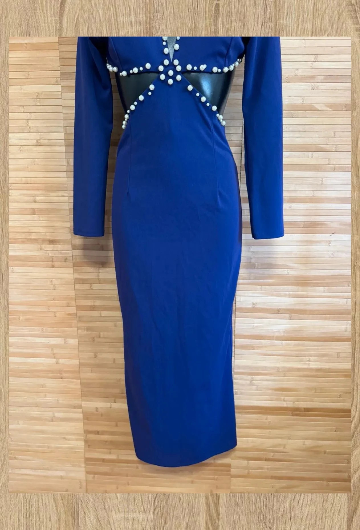 Divino vestido fiesta con aberturas y perlitas , talla única para S 😍 – La Boutique – taille Taille unique 2