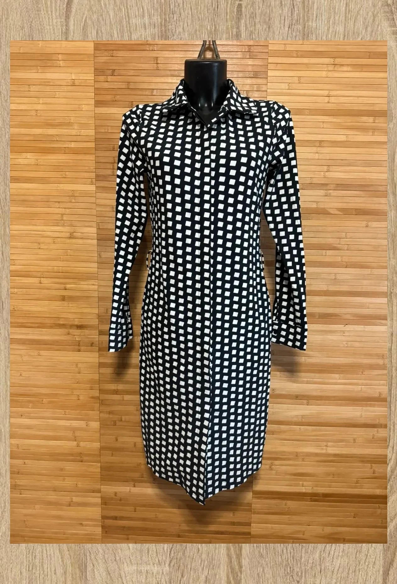 Divino vestido cuadros de Studio Anneloes , talla XS , no lleva cinturón 😍