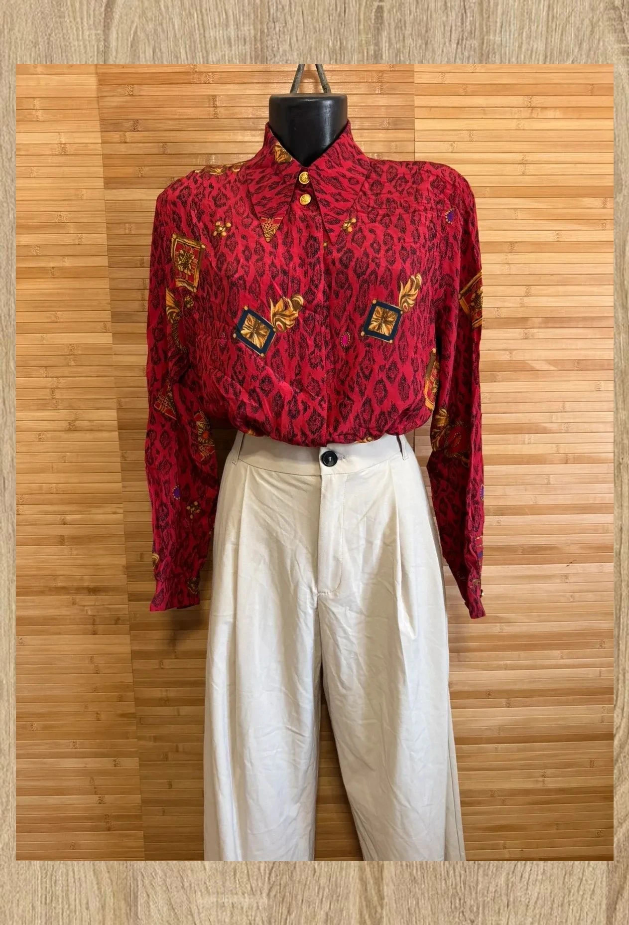 Espectacular blusa vintage 100% seda de Louis Feraud talla 44 😍