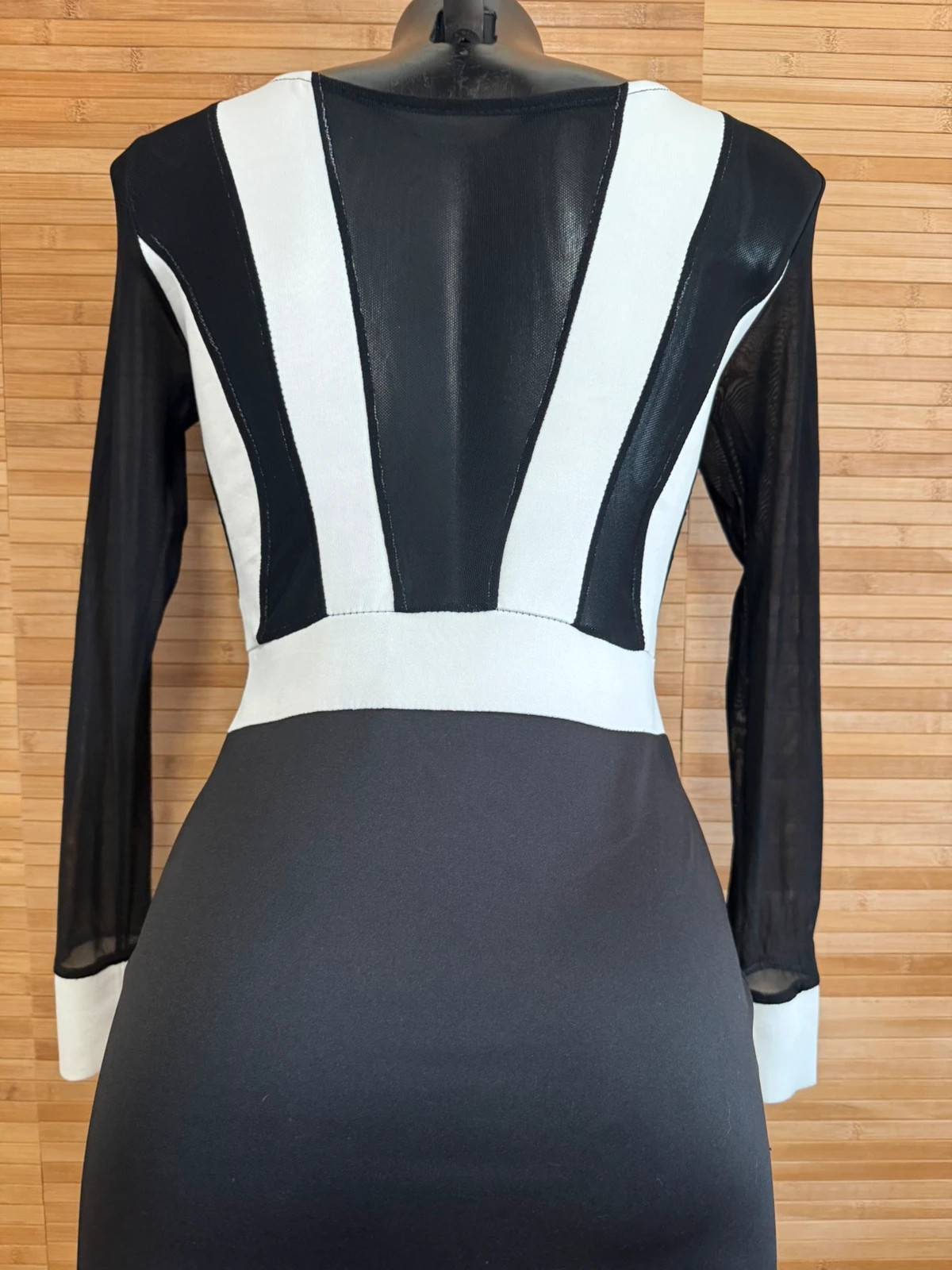 Elegante vestido elástico bicolor con transparencias, talla S 😍 – Moda Italia – taille S / 36 / 8 4