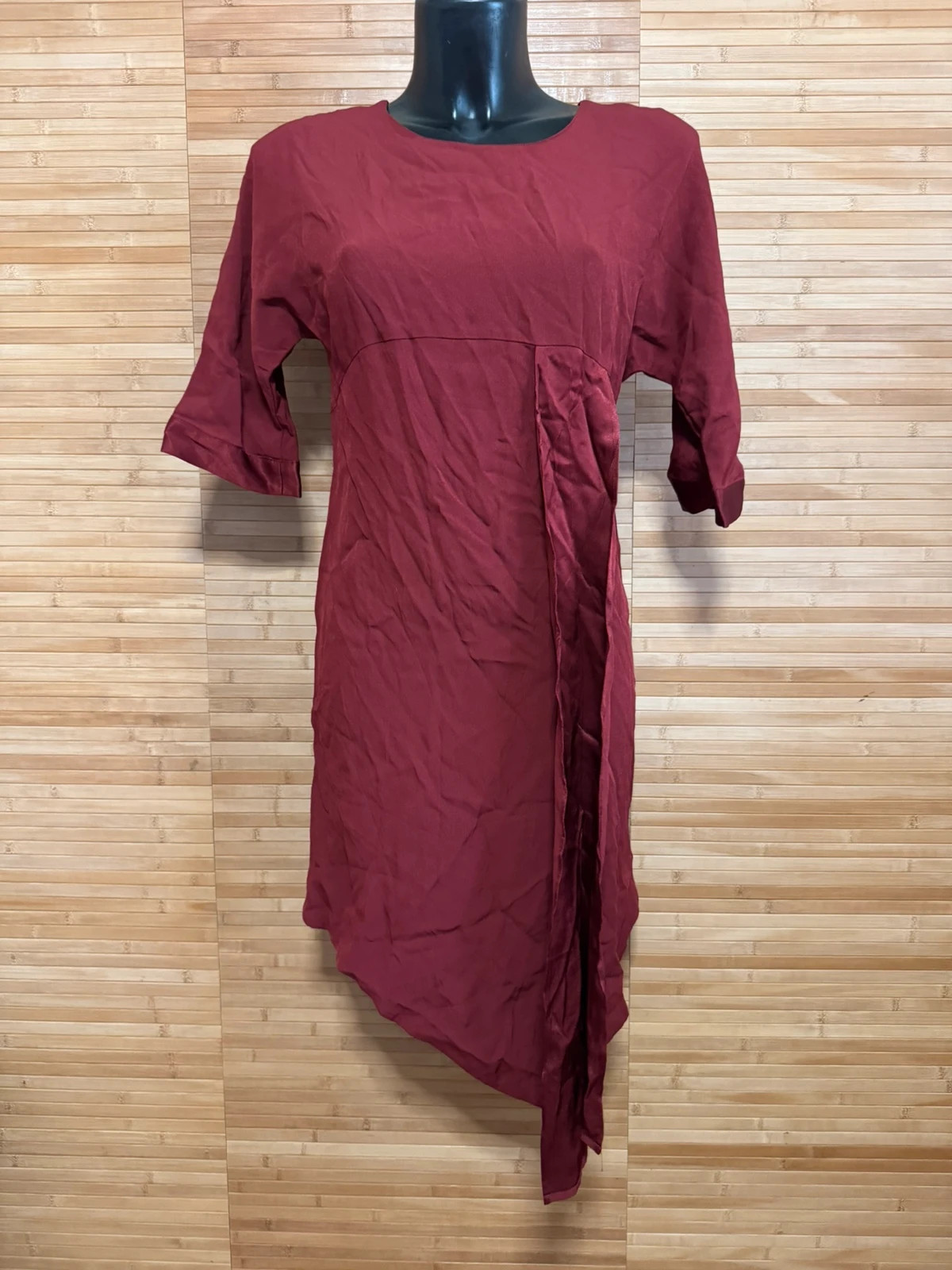 Divino vestido burdeos marca sisley talla XS 😍