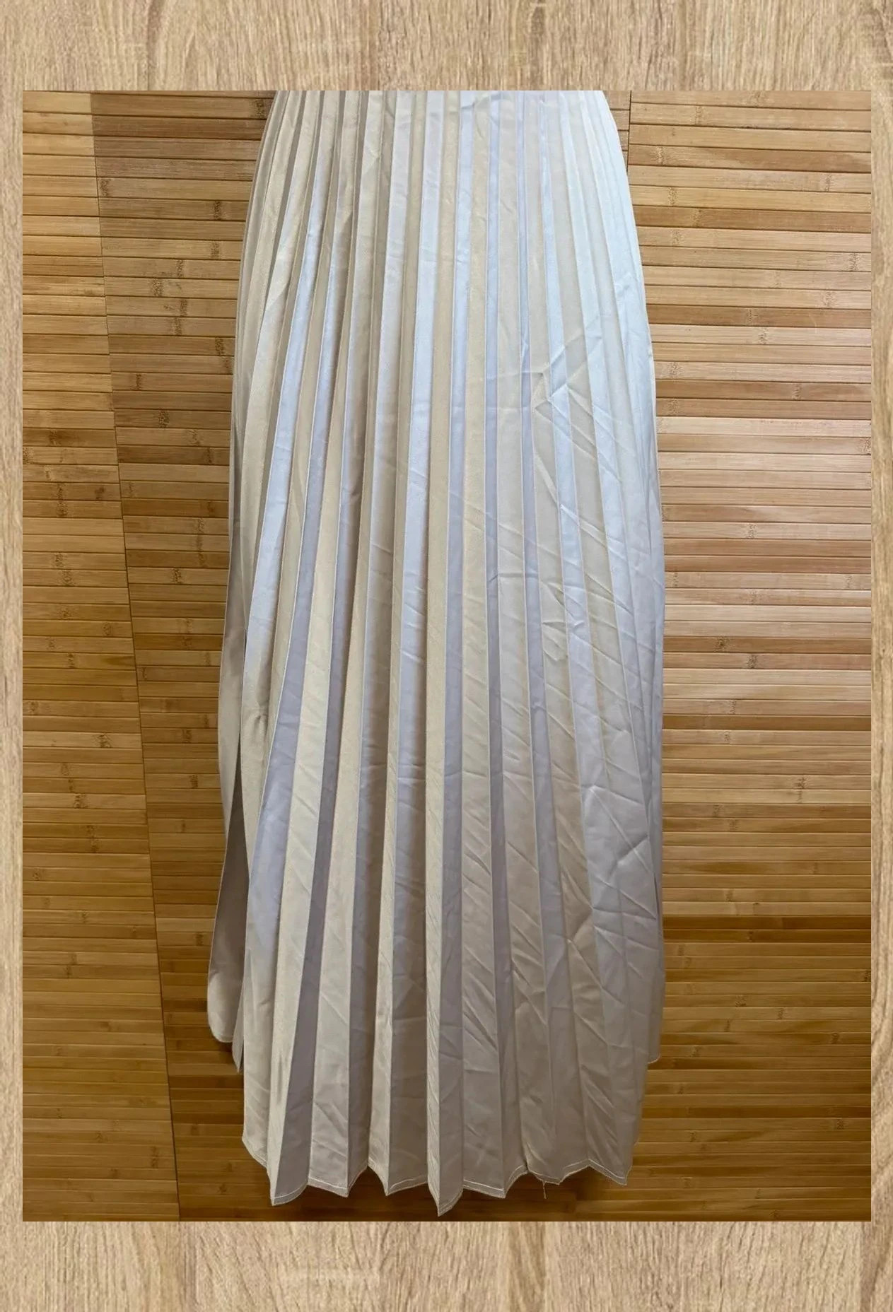 Divina falda plisada satinada , talla 38 😍 – grmzem – taille M / 38 / 10 2