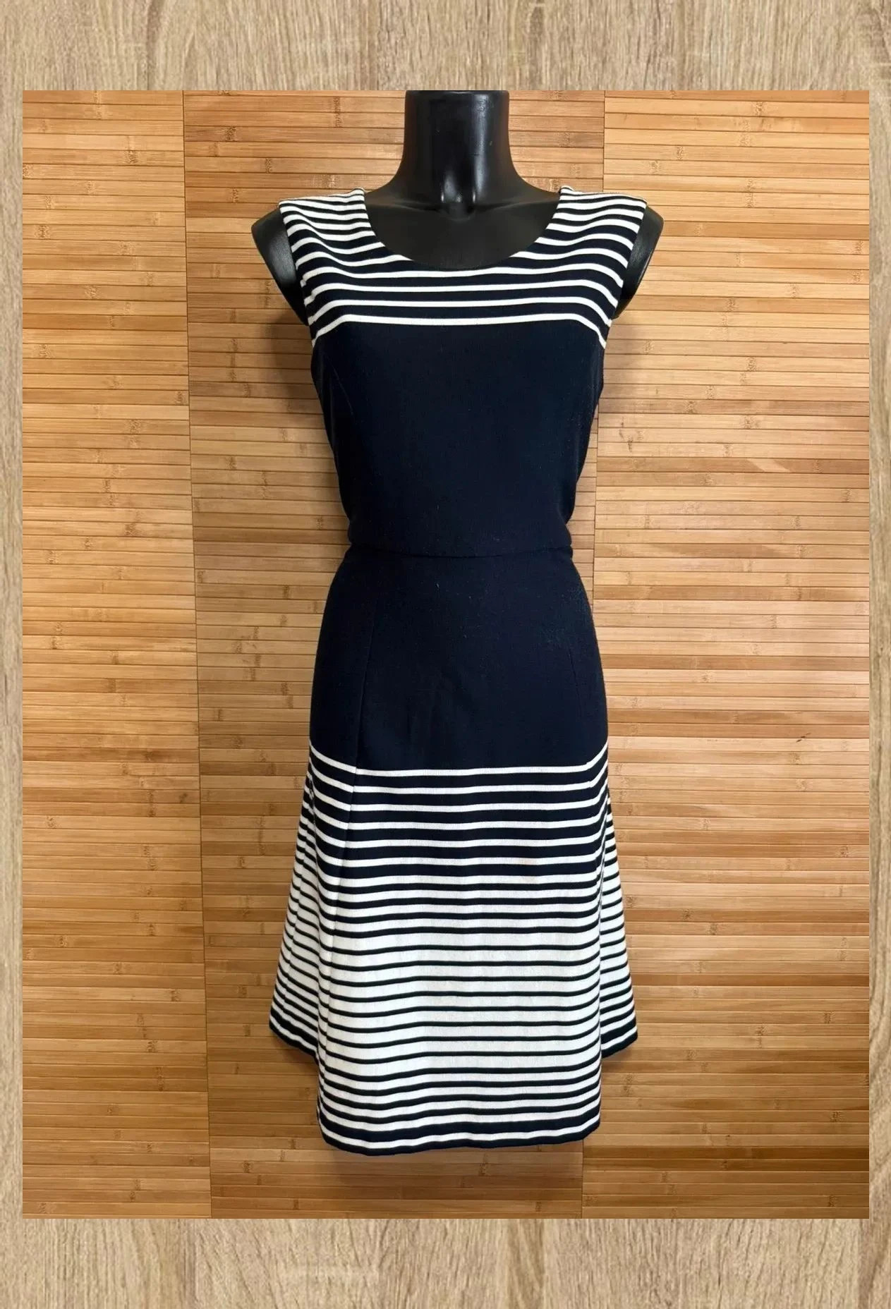 Divino vestido marca Anne Klein , talla L 😍 – Anne Klein – taille L / 40 / 12