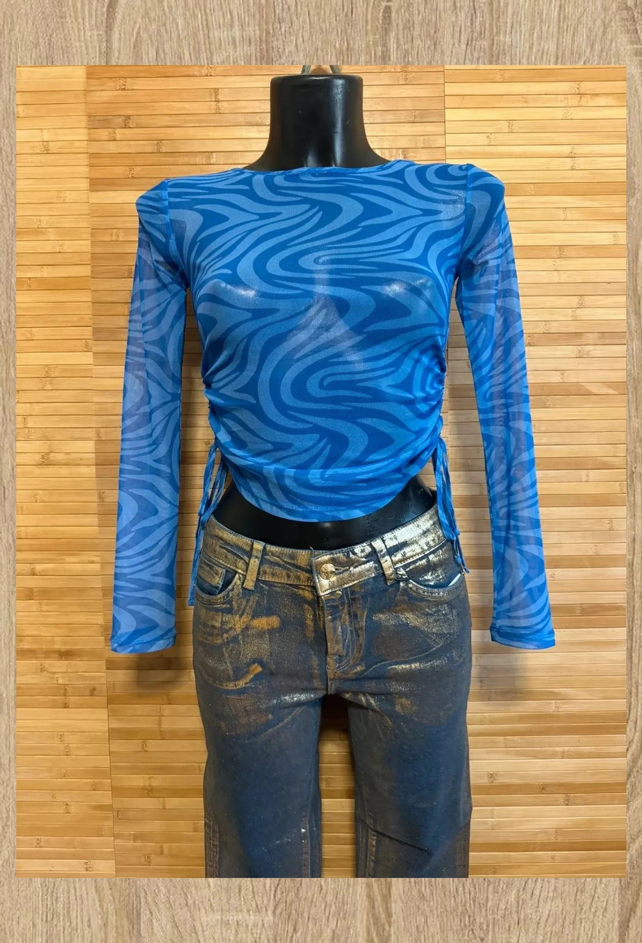 Divino top tul elástico de marca Sinsay , talla S 😍