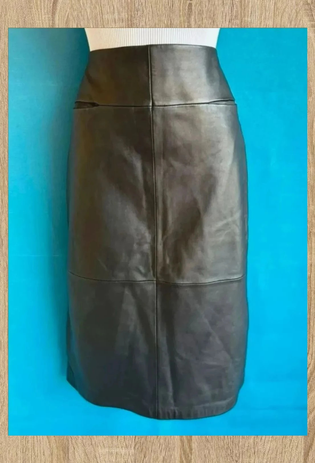 Espectacular falda midi de piel, marca Oska, talla L 😍