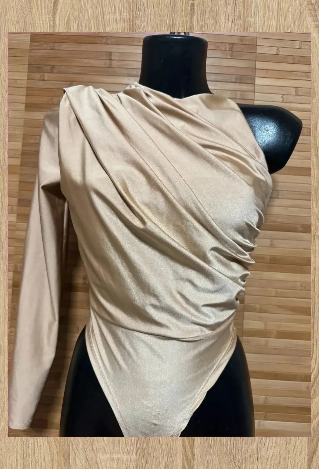 Divino body fruncido con una manga , talla única para S/M 😍 – La Boutique – taille Taille unique 2