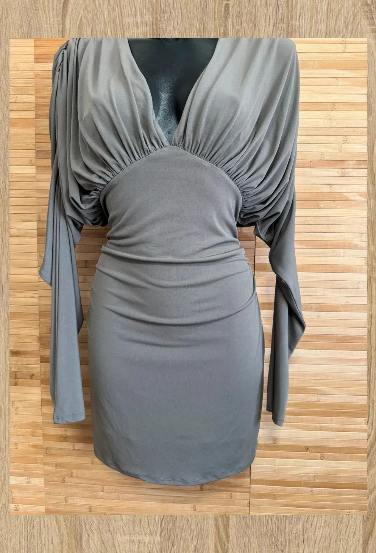 Espectacular vestido drapeado de Zara , elástico, talla L 😍 – Zara – taille L / 40 / 12 2