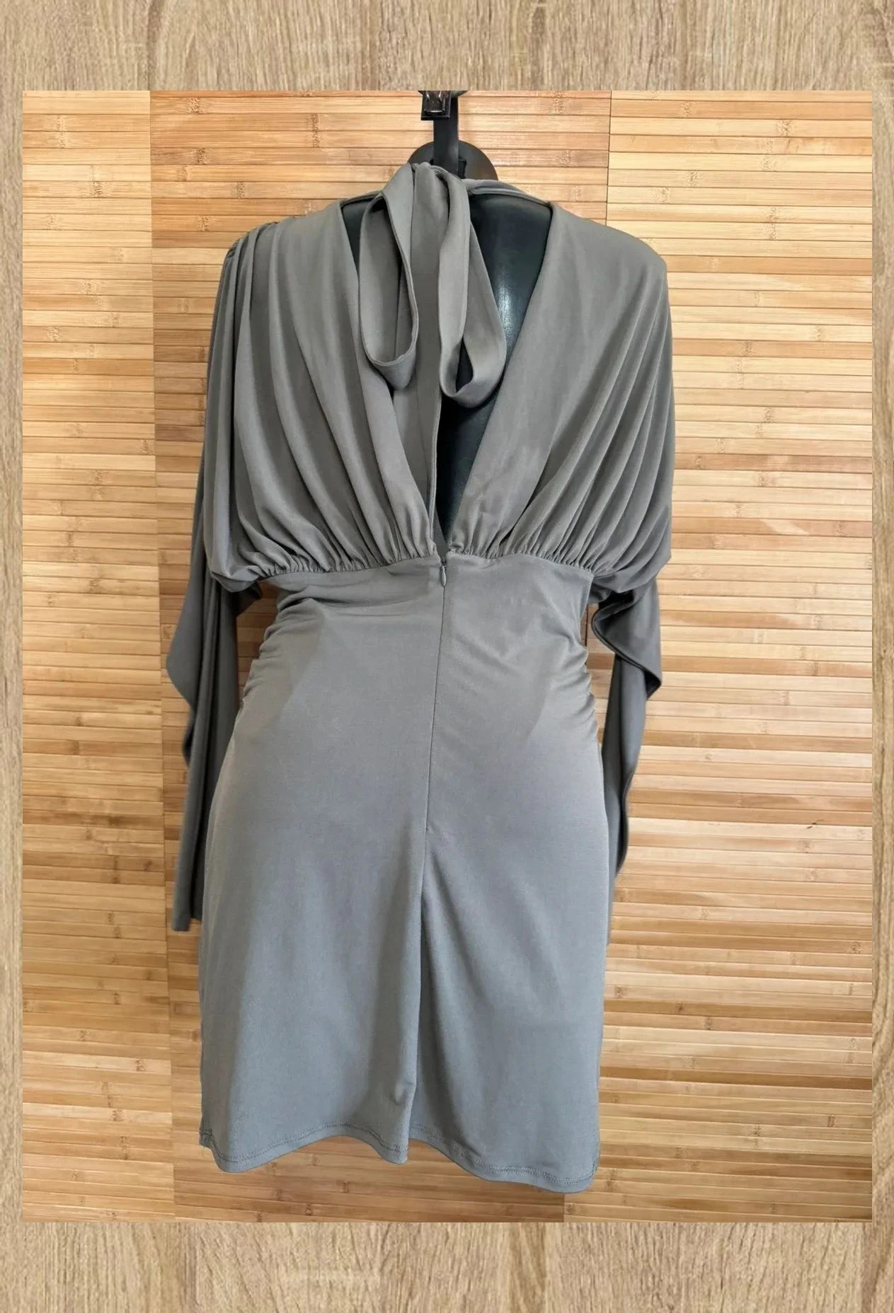 Espectacular vestido drapeado de Zara , elástico, talla L 😍 – Zara – taille L / 40 / 12 5