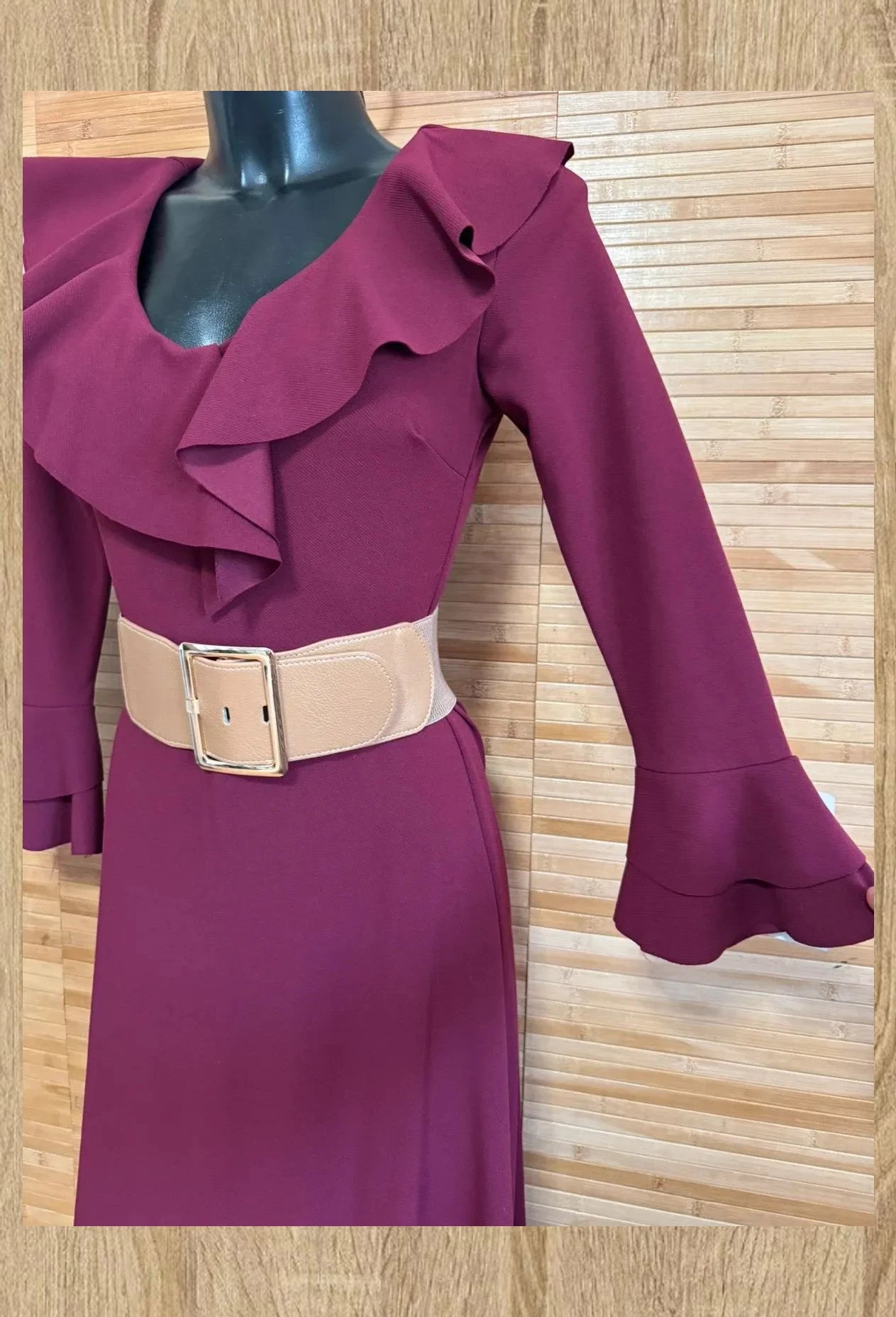 Divino vestido largo burdeos con volantes , cinturón no incluido, talla única S/M , elástico 😍 – La Boutique – taille Taille unique 5