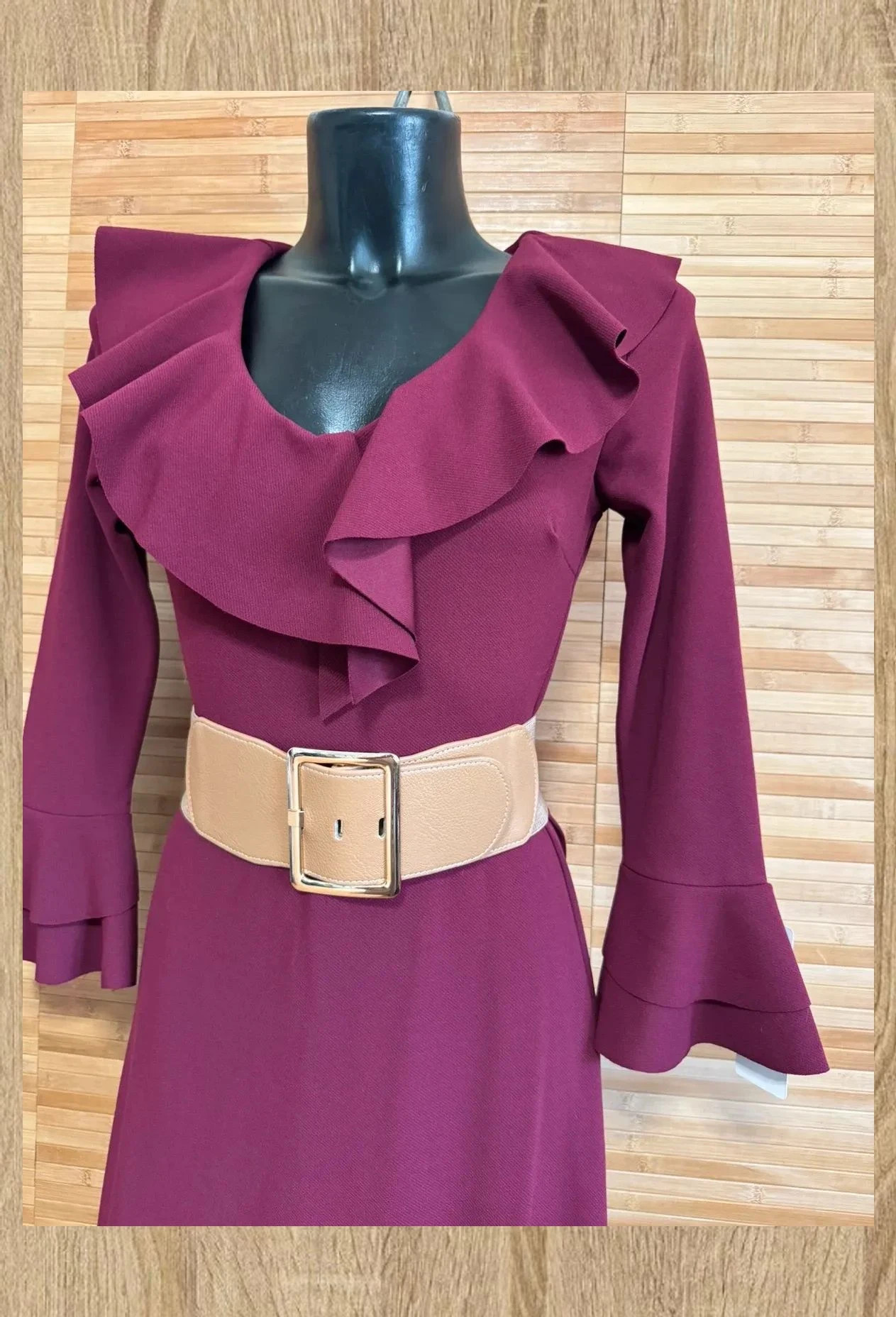 Divino vestido largo burdeos con volantes , cinturón no incluido, talla única S/M , elástico 😍 – La Boutique – taille Taille unique 4