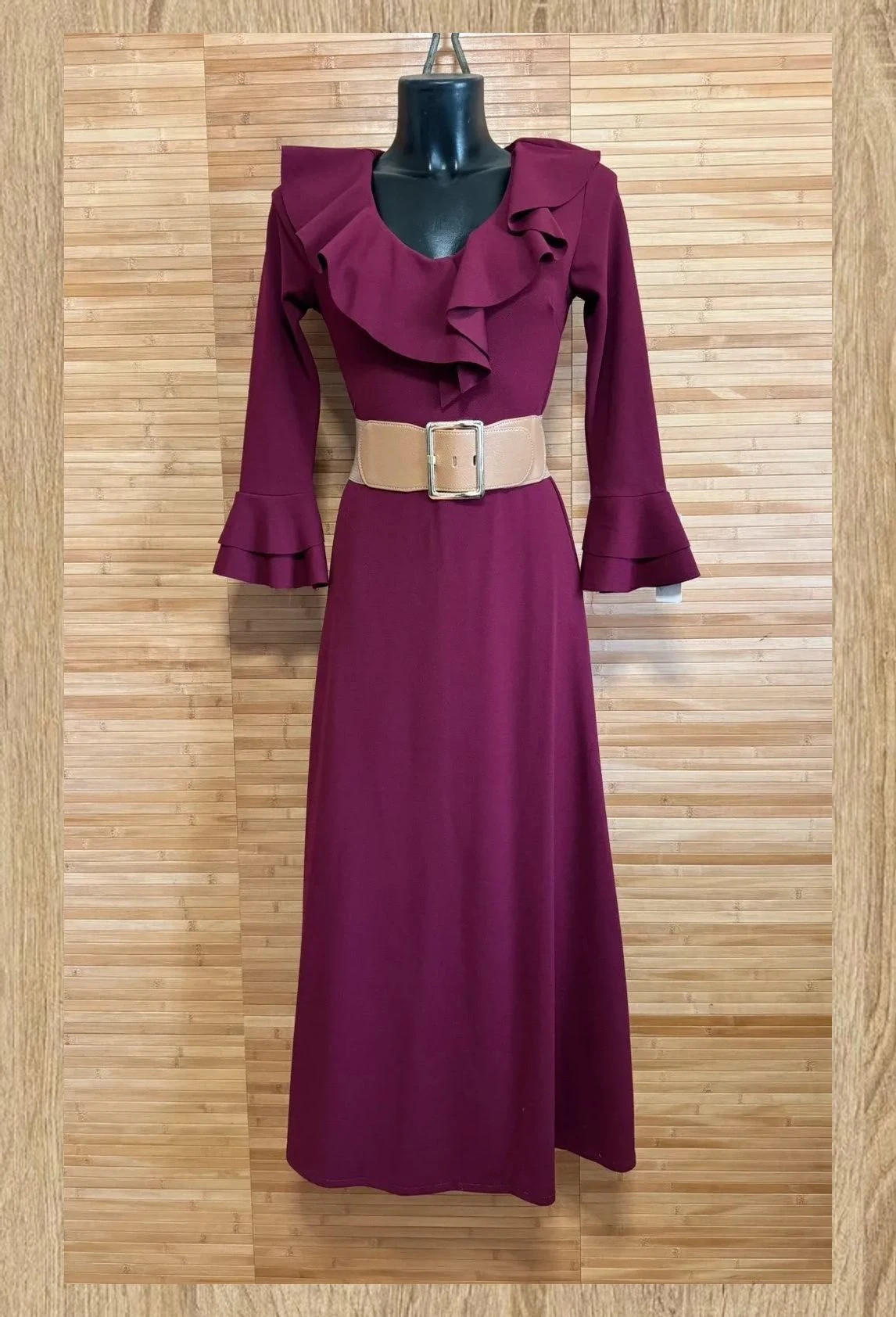Divino vestido largo burdeos con volantes , cinturón no incluido, talla única S/M , elástico 😍 – La Boutique – taille Taille unique