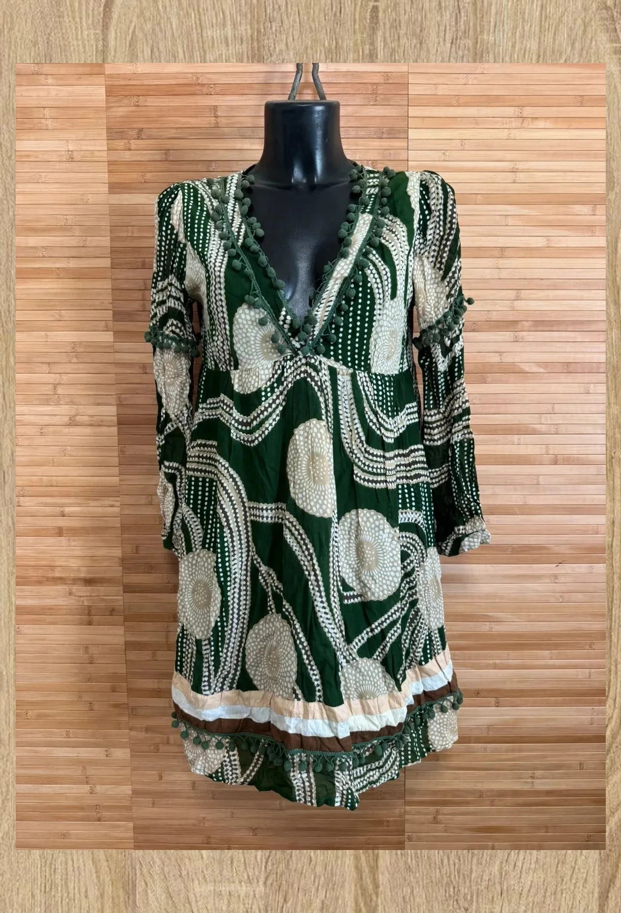 Divino vestido seda de marca Strena , talla S/M 😍