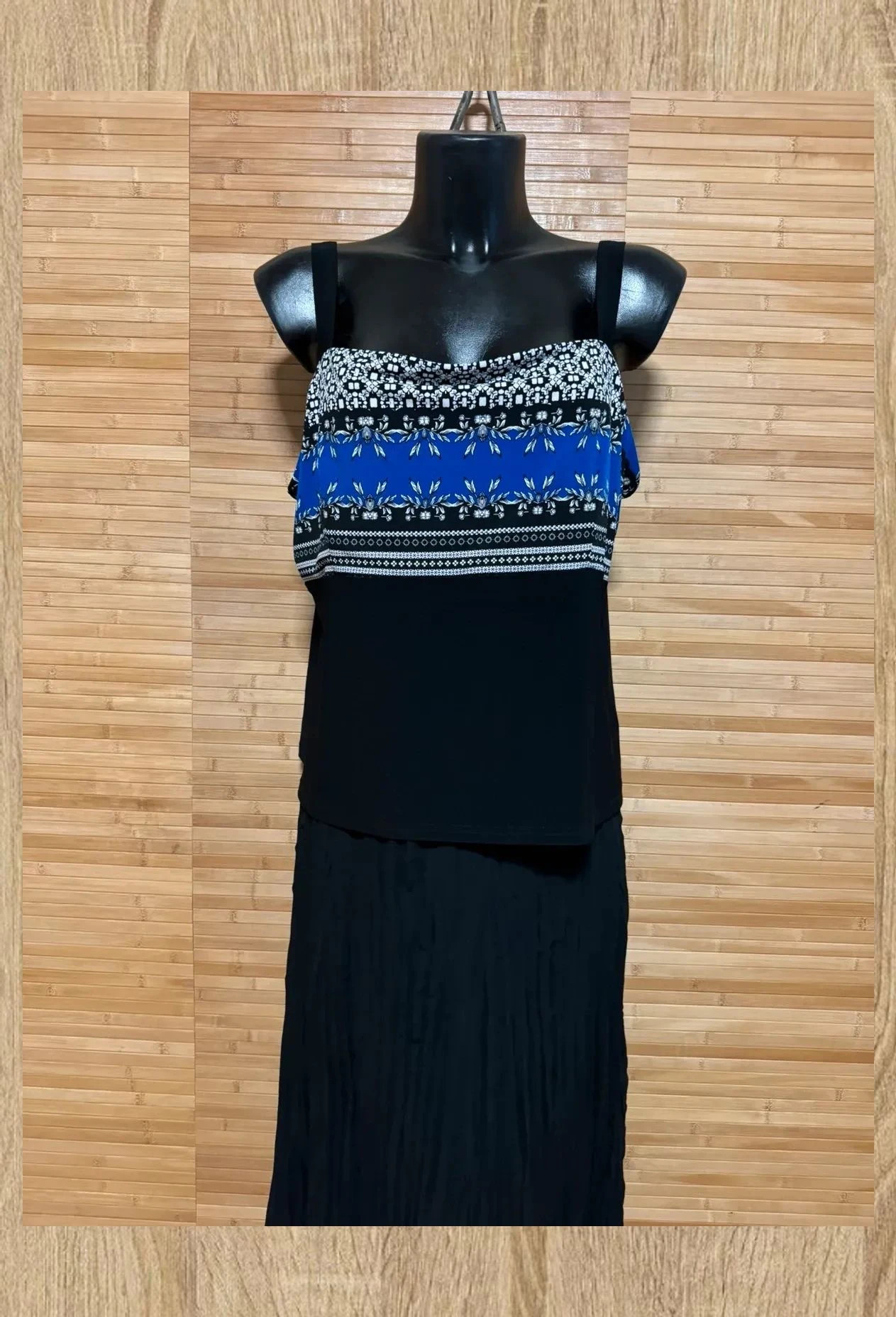 Camiseta marca Joseph Ribkoff talla 52 😍