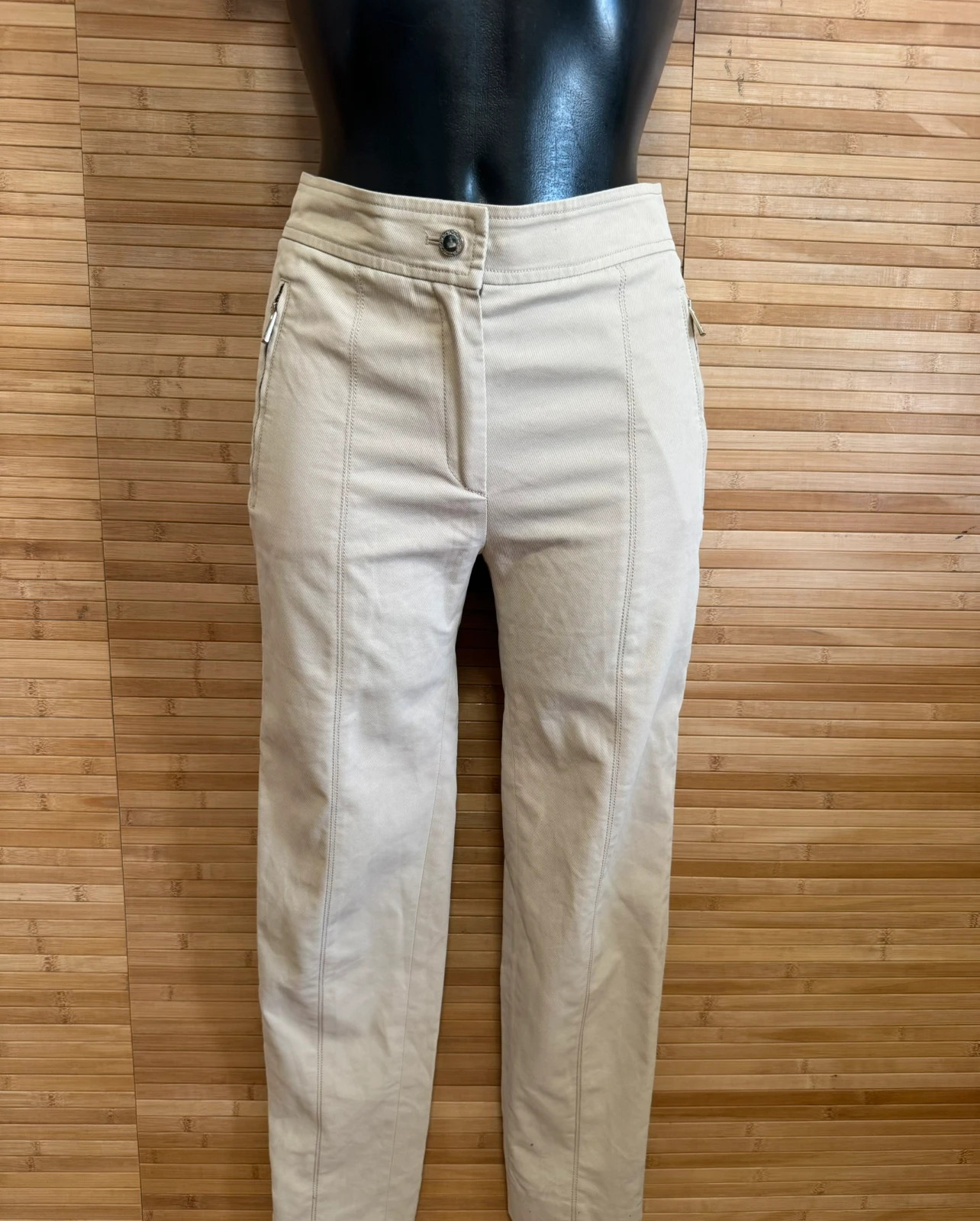 Pantalones pitillo color beige claro talla S 😍
