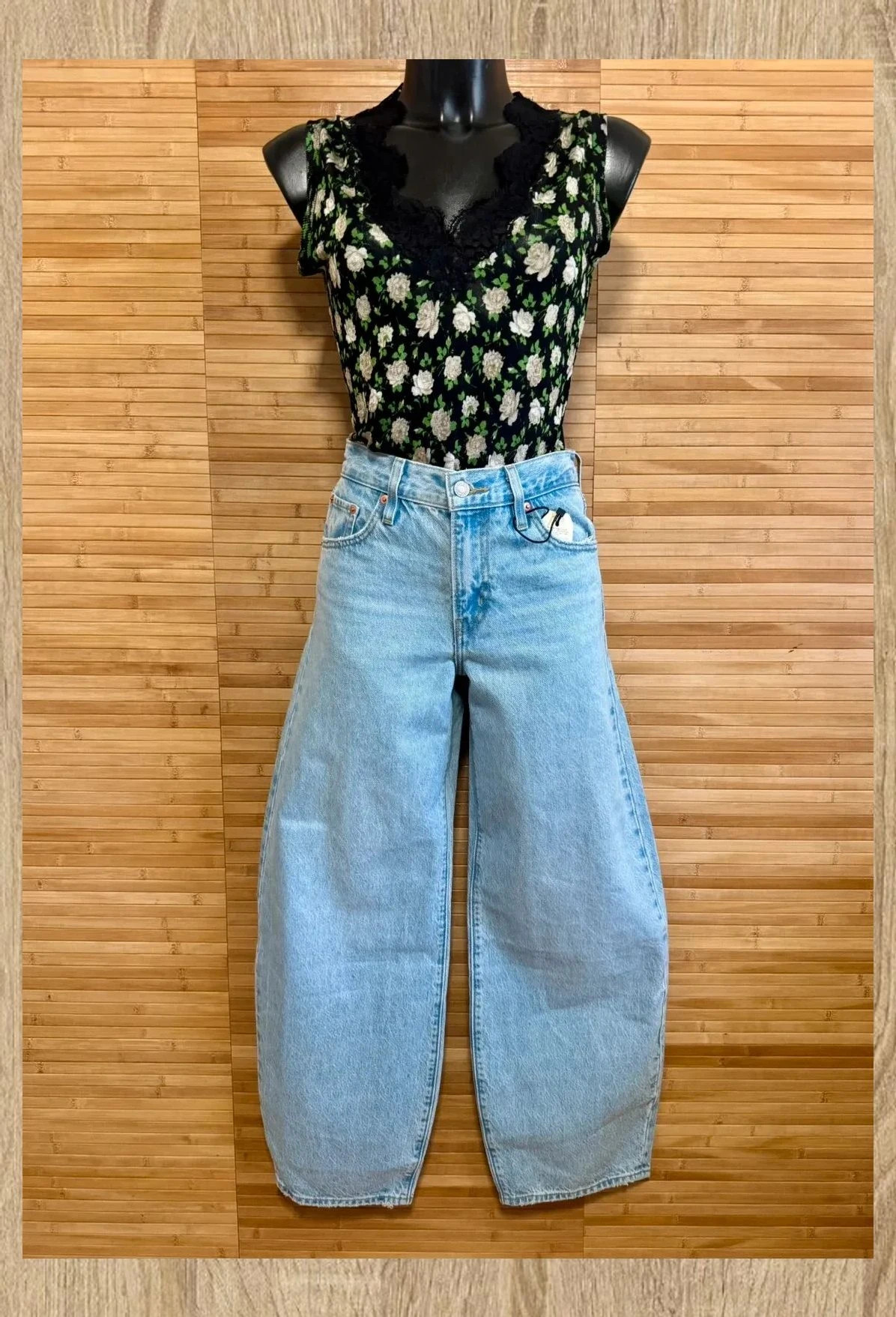 Espectacular vaquero Levis XL Balloon , talla W23 L 32 , verifique las medidas da más talla 😍