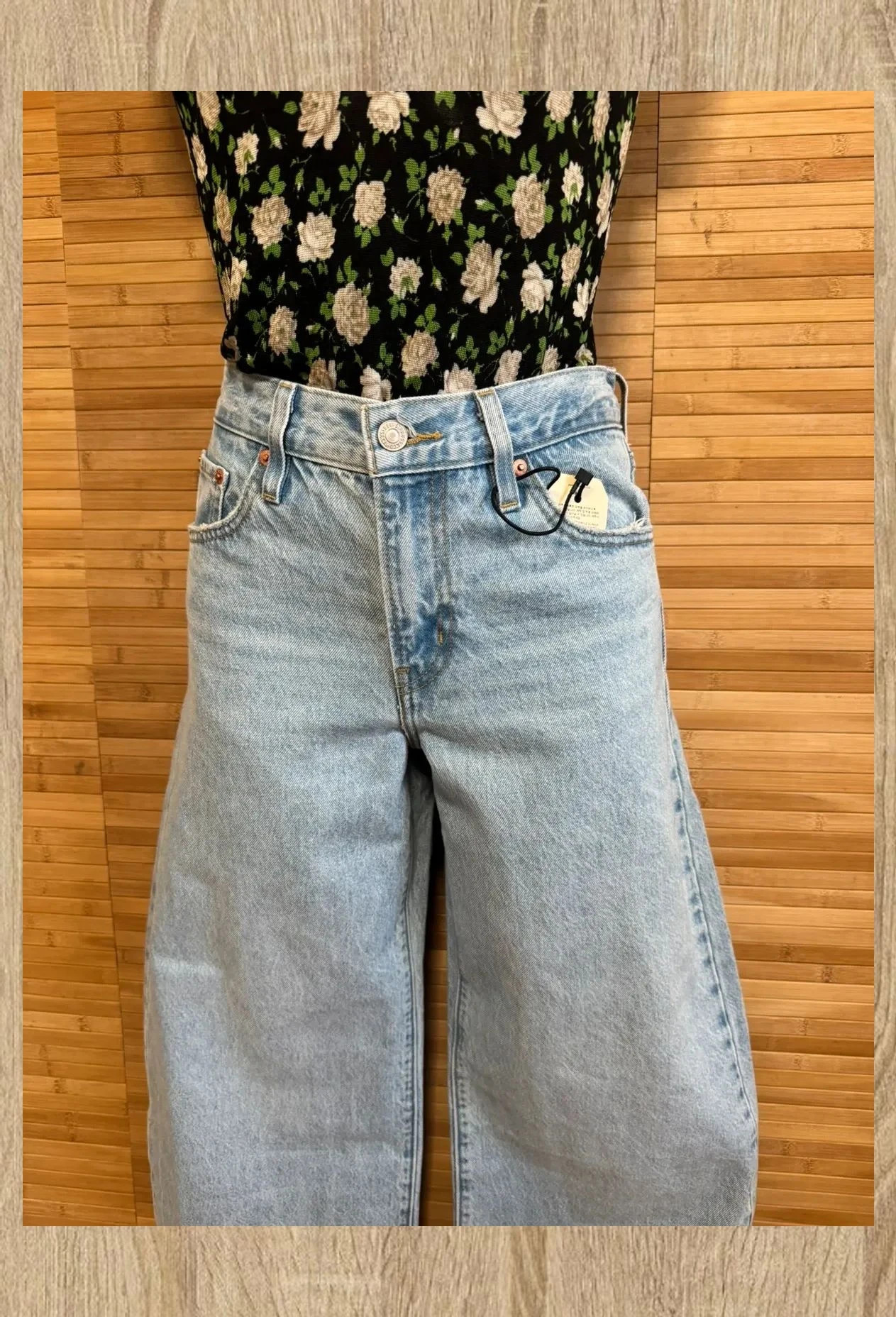 Espectacular vaquero Levis XL Balloon , talla W23 L 32 , verifique las medidas da más talla 😍 – Levi's – taille Autre 4