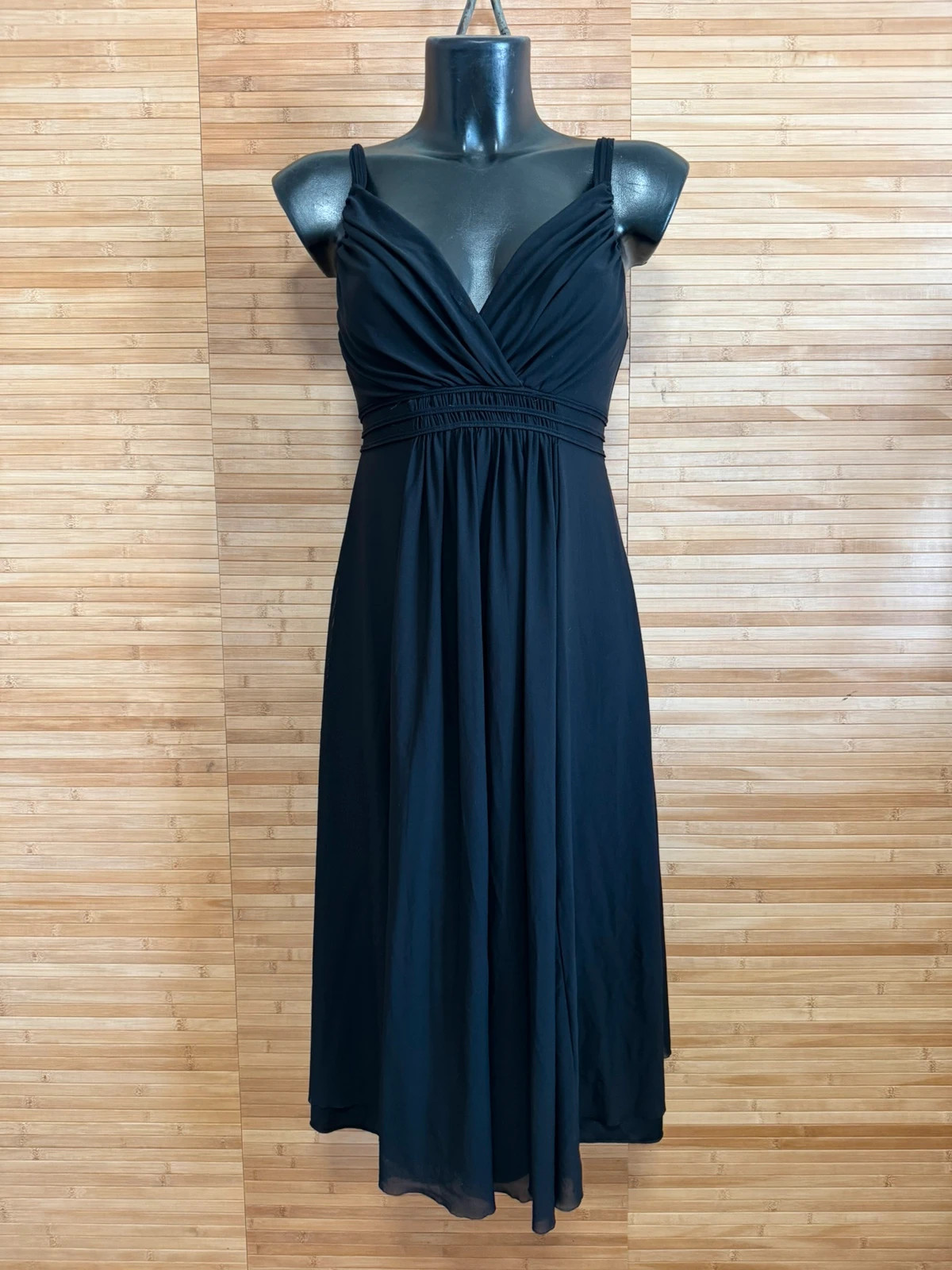 Vestido midi marca Mexx talla S , elástico 😍