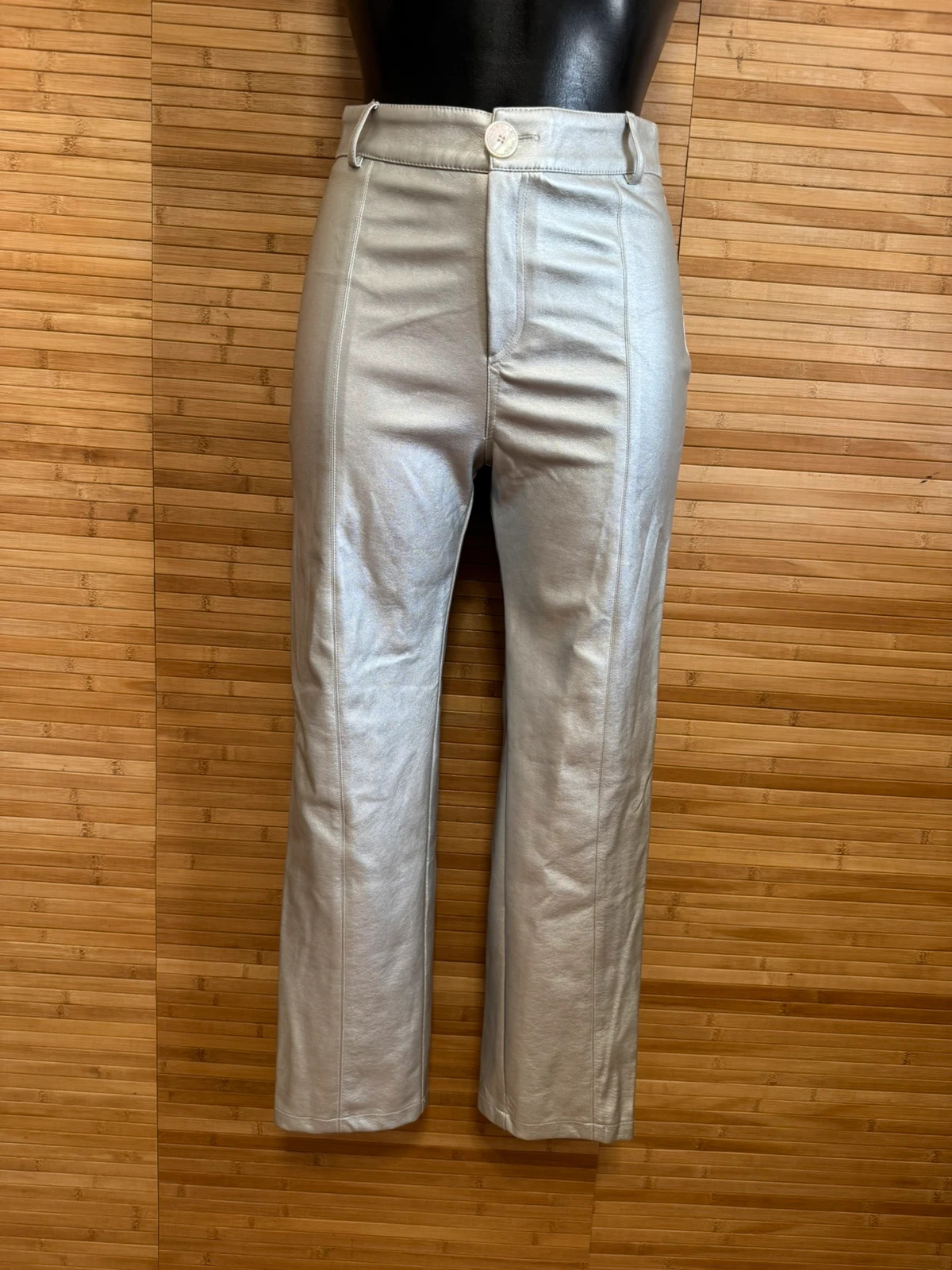 Divino pantalón polipiel, plateado , marca Bimani talla 34 😍 – Bimani – taille XS / 34 / 6