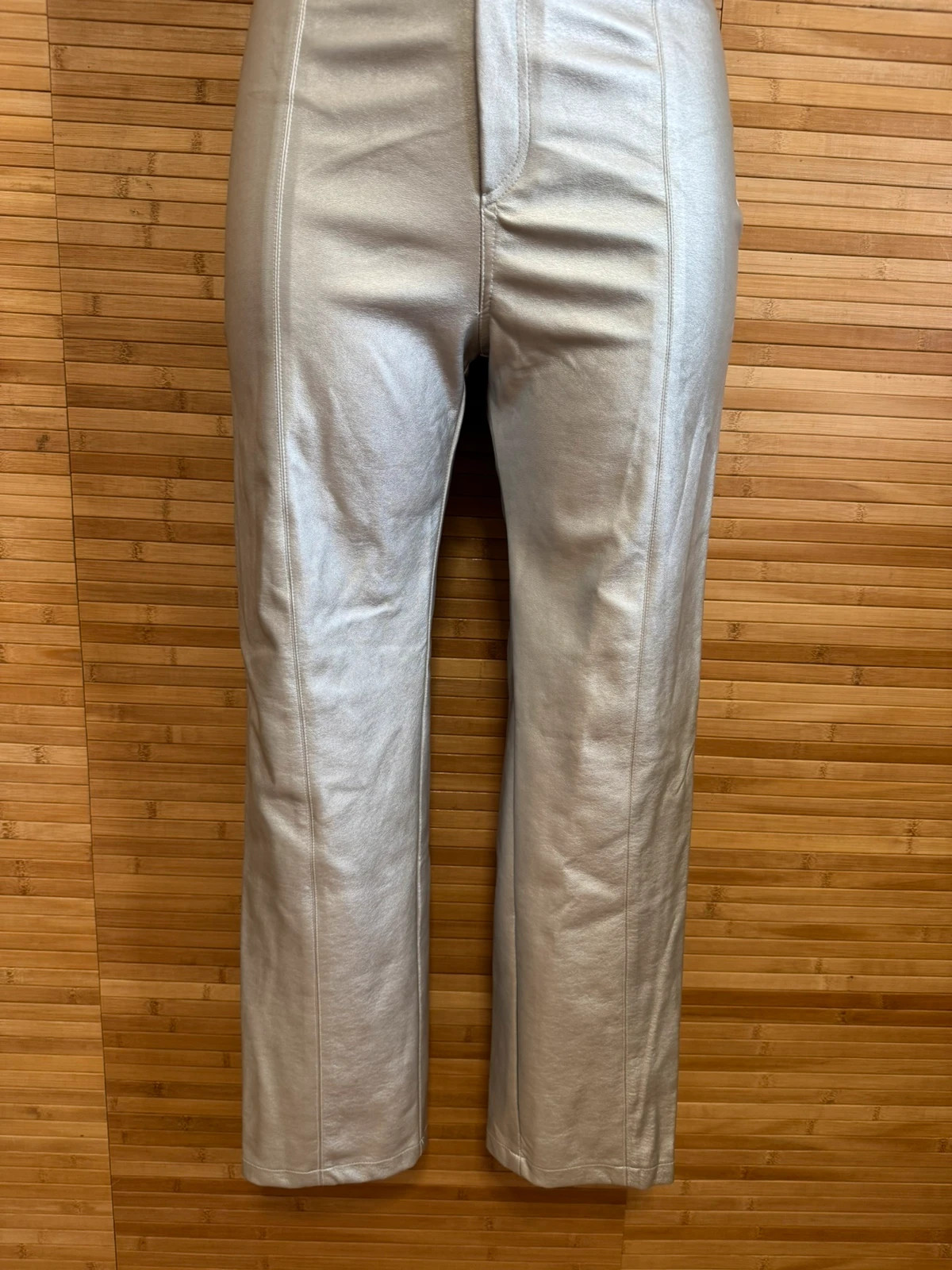 Divino pantalón polipiel, plateado , marca Bimani talla 34 😍 – Bimani – taille XS / 34 / 6 2