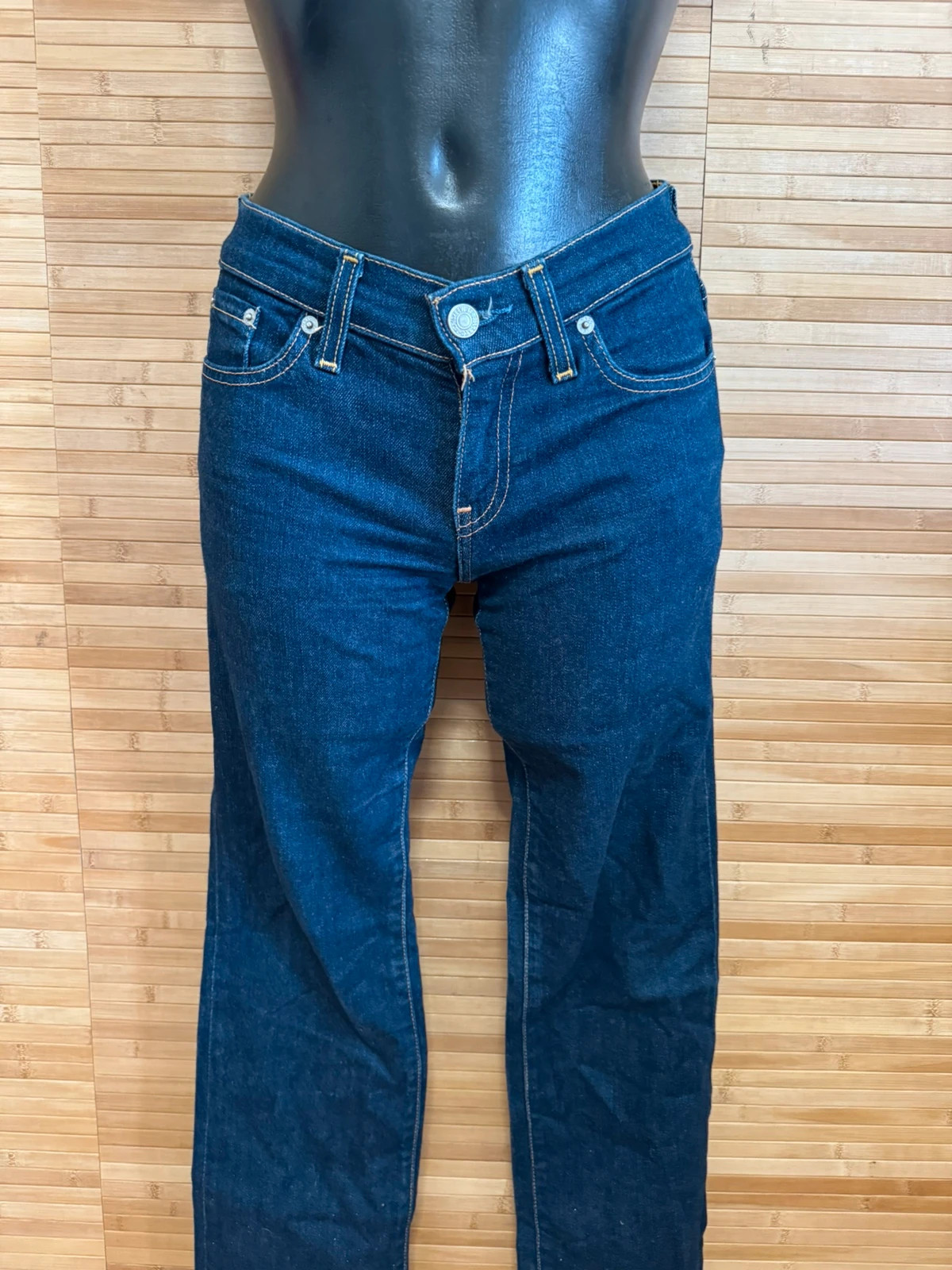 Divino vaquero Levis 749 talla 36 , cintura medio baja 😍 – Levi's – taille W26 | FR 36 3