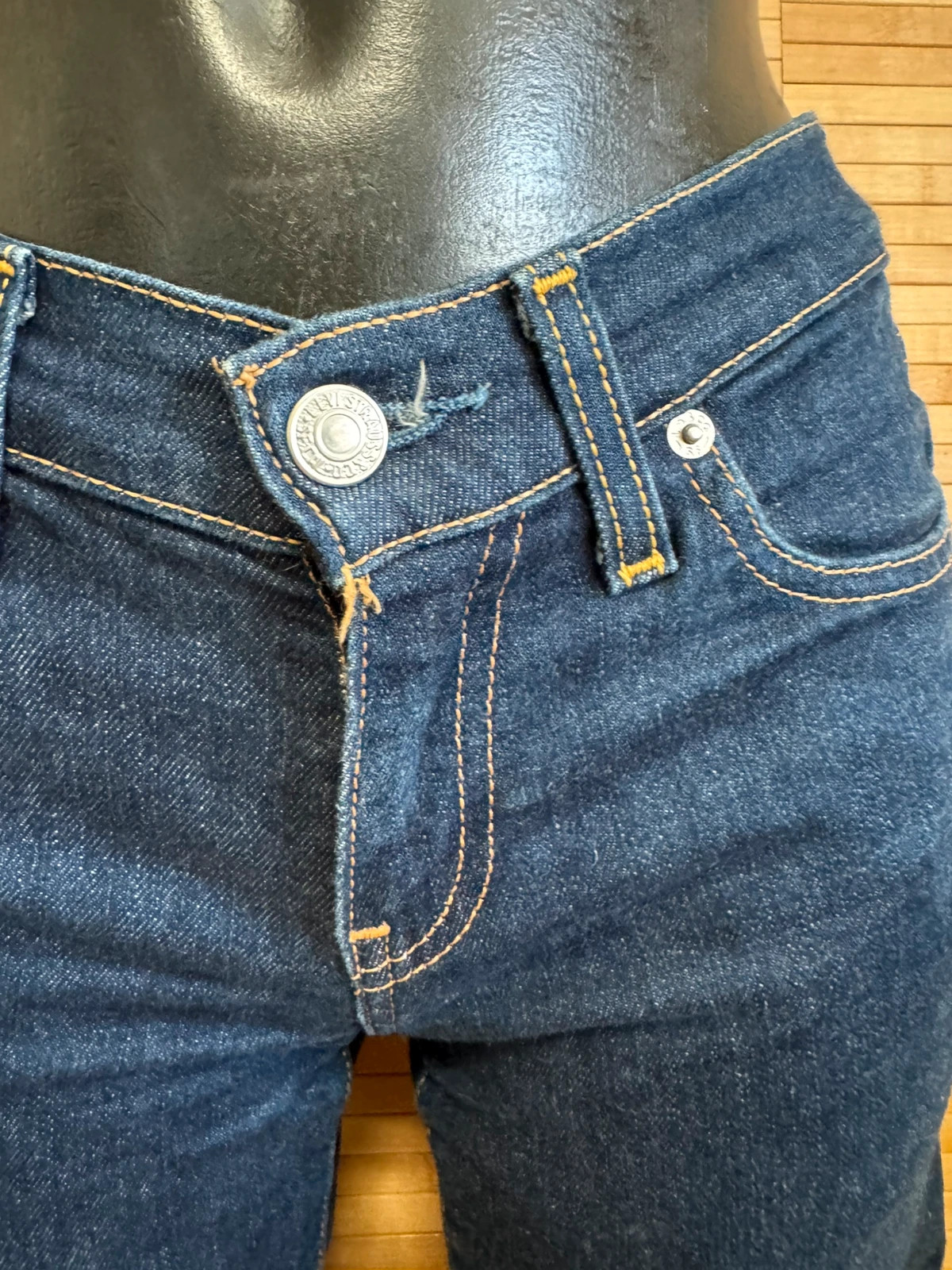 Divino vaquero Levis 749 talla 36 , cintura medio baja 😍 – Levi's – taille W26 | FR 36 4