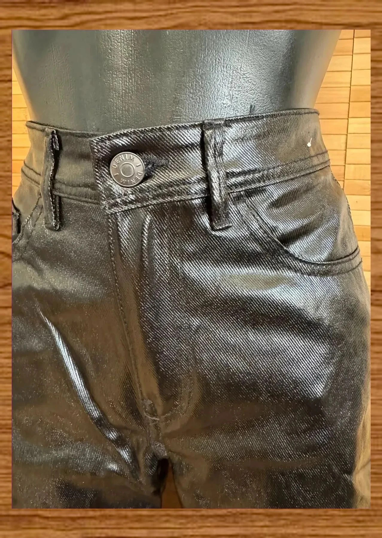 Divino pantalón efecto cuero de marca Lefties , talla 44 😍 – Lefties – taille XXL / 44 / 16 5