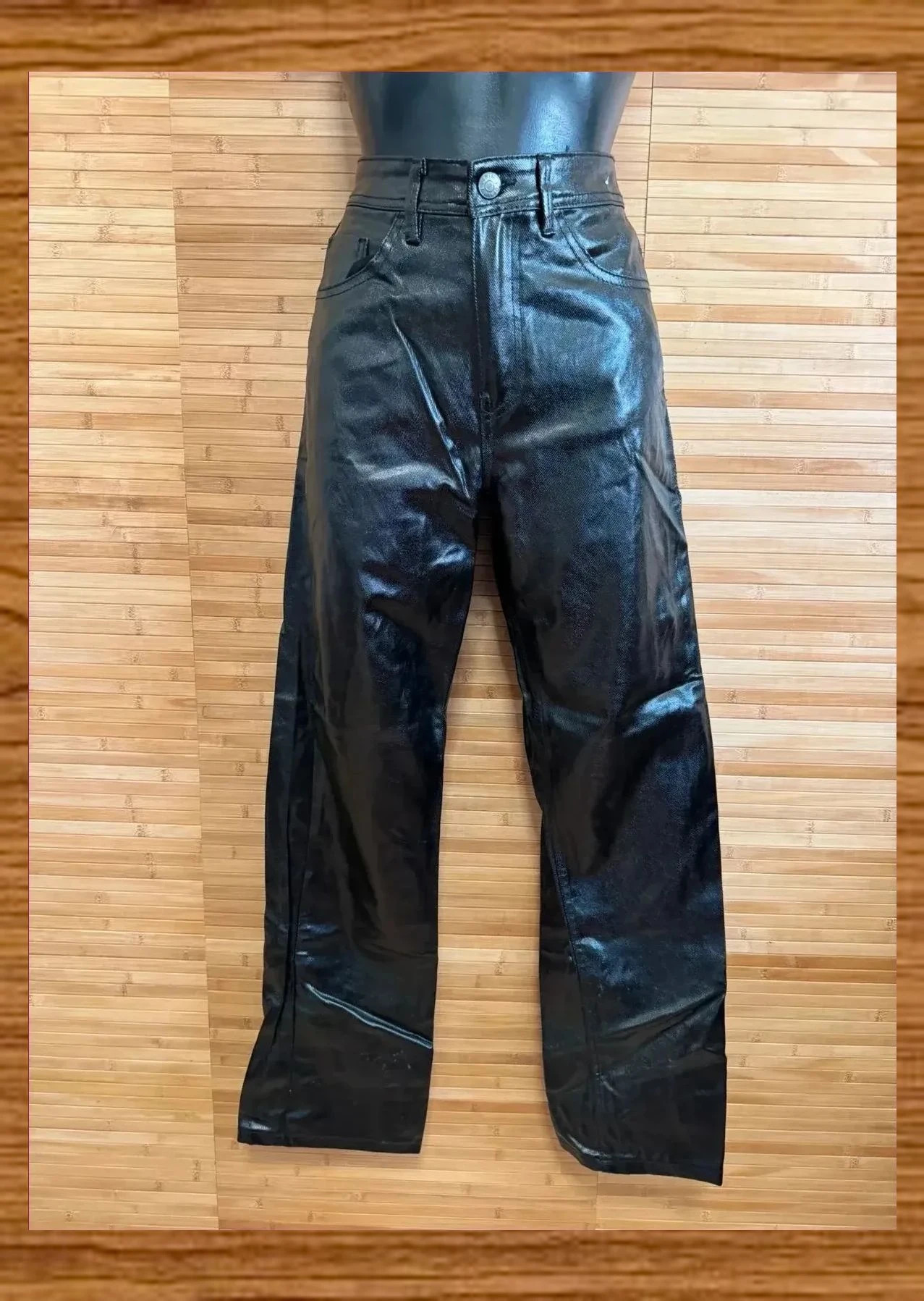 Divino pantalón efecto cuero de marca Lefties , talla 44 😍 – Lefties – taille XXL / 44 / 16