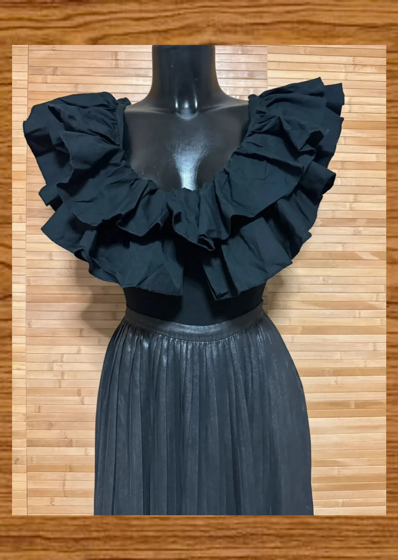 Divino body con volantes negro de Zara , talla S 😍 – Zara – taille S / 36 / 8 2
