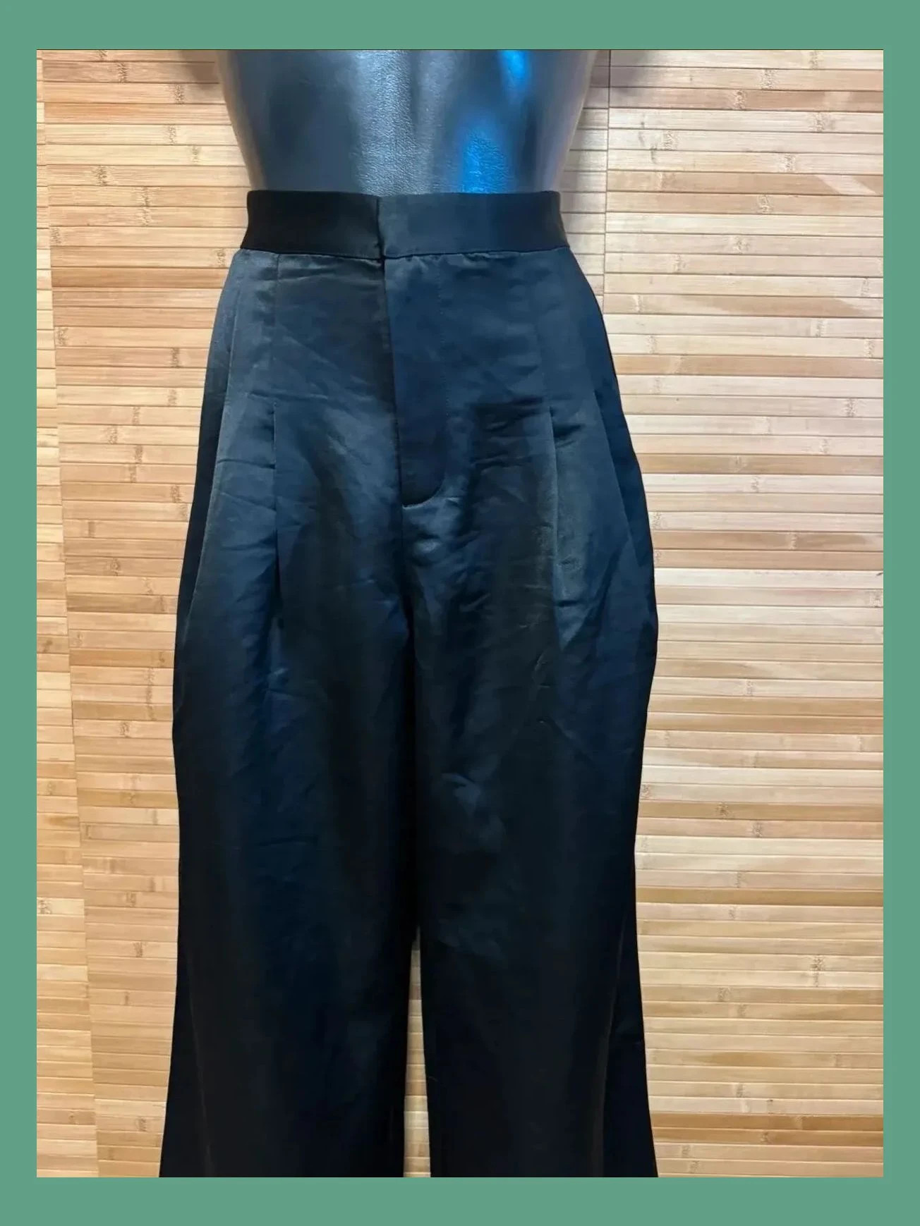 Divino pantalón ancho satinado , talla 36 😍 – Missguided – taille S / 36 / 8 2