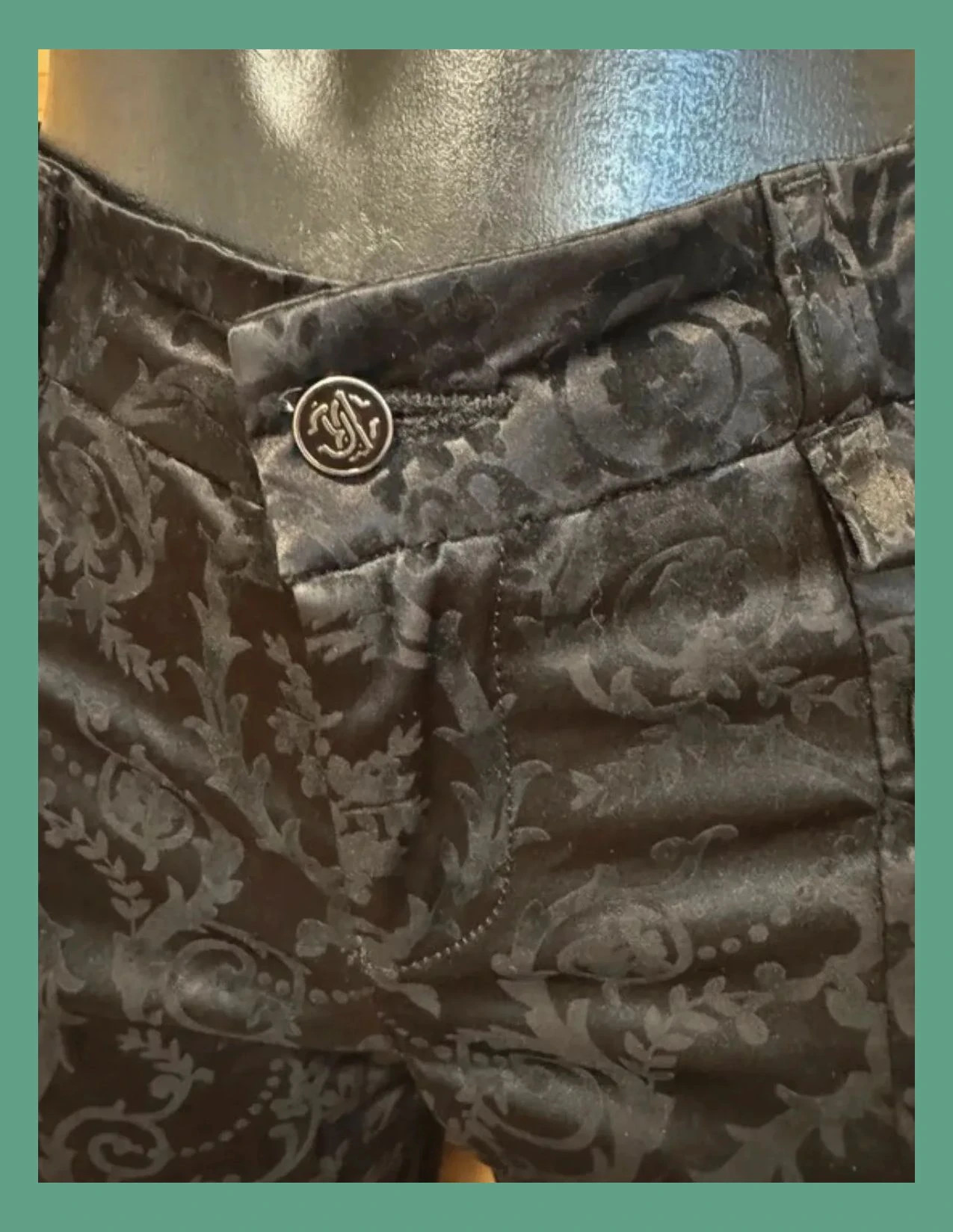 Divino pantalón satinado pirata, de Roberto Cavalli , talla 36 😍 – Roberto Cavalli – taille S / 36 / 8 4