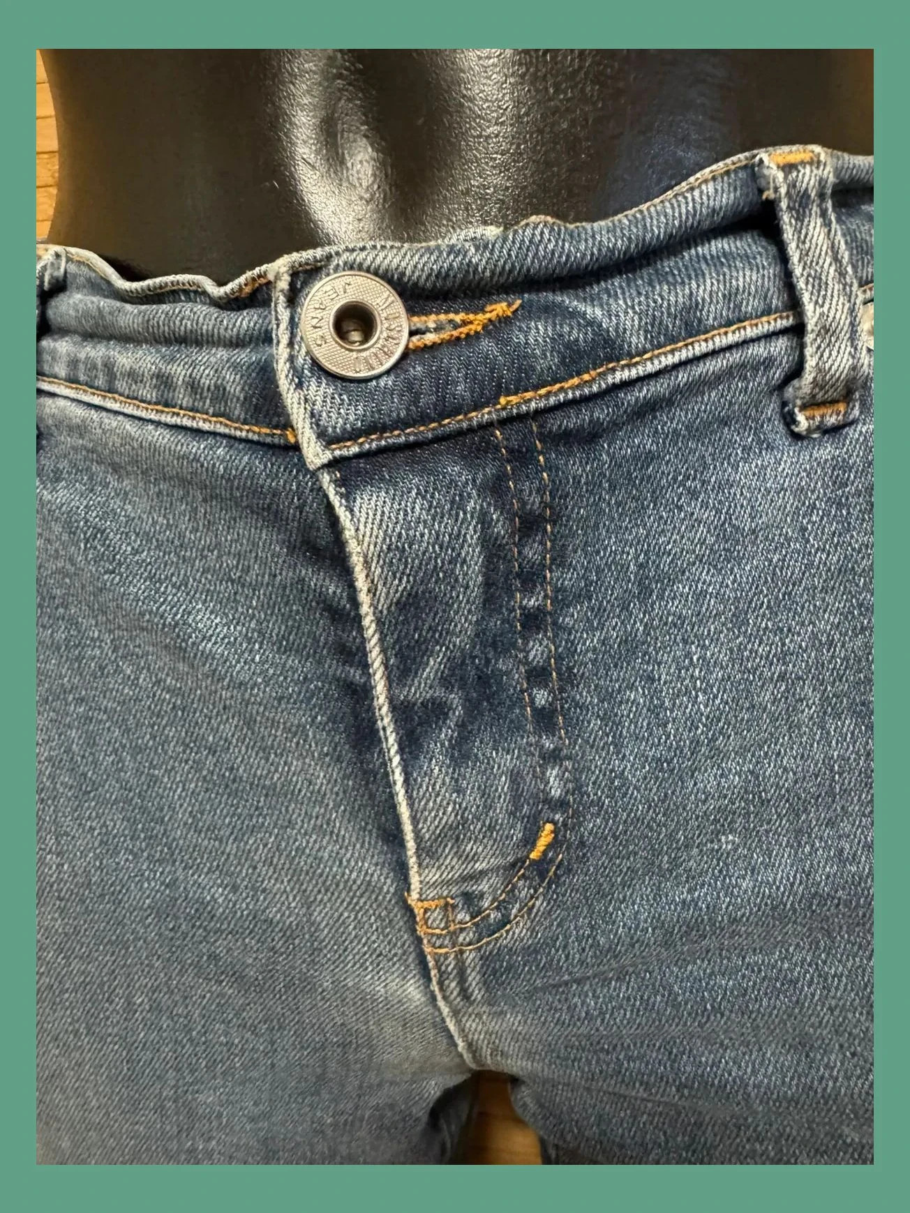 Divino vaquero vintage de moschino , acampanado, elástico, talla 38 😍 – Moschino – taille M / 38 / 10 4