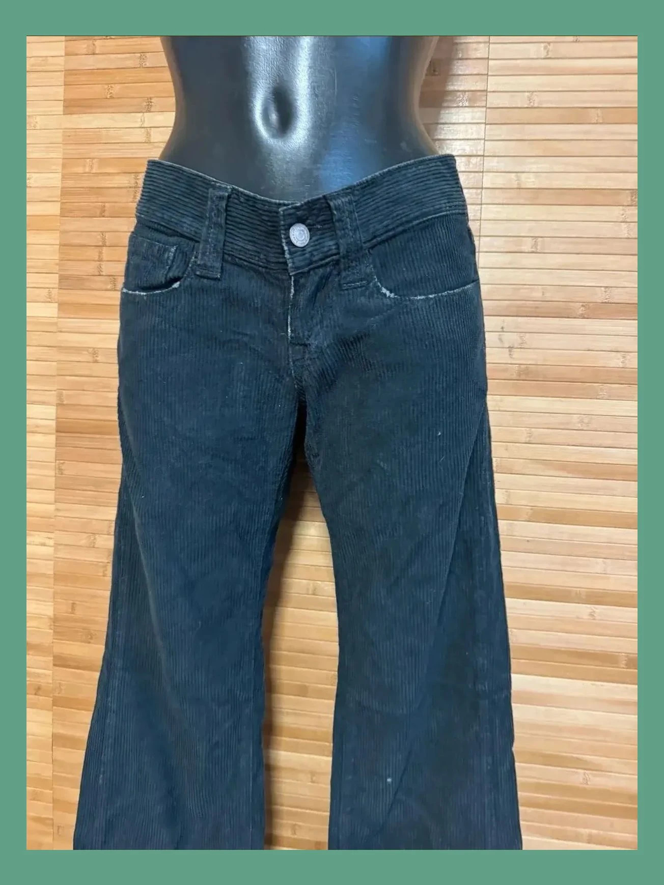 Divino pantalón pana , campana de marca Fornarina, talla 38 😍 – Fornarina – taille M / 38 / 10 3