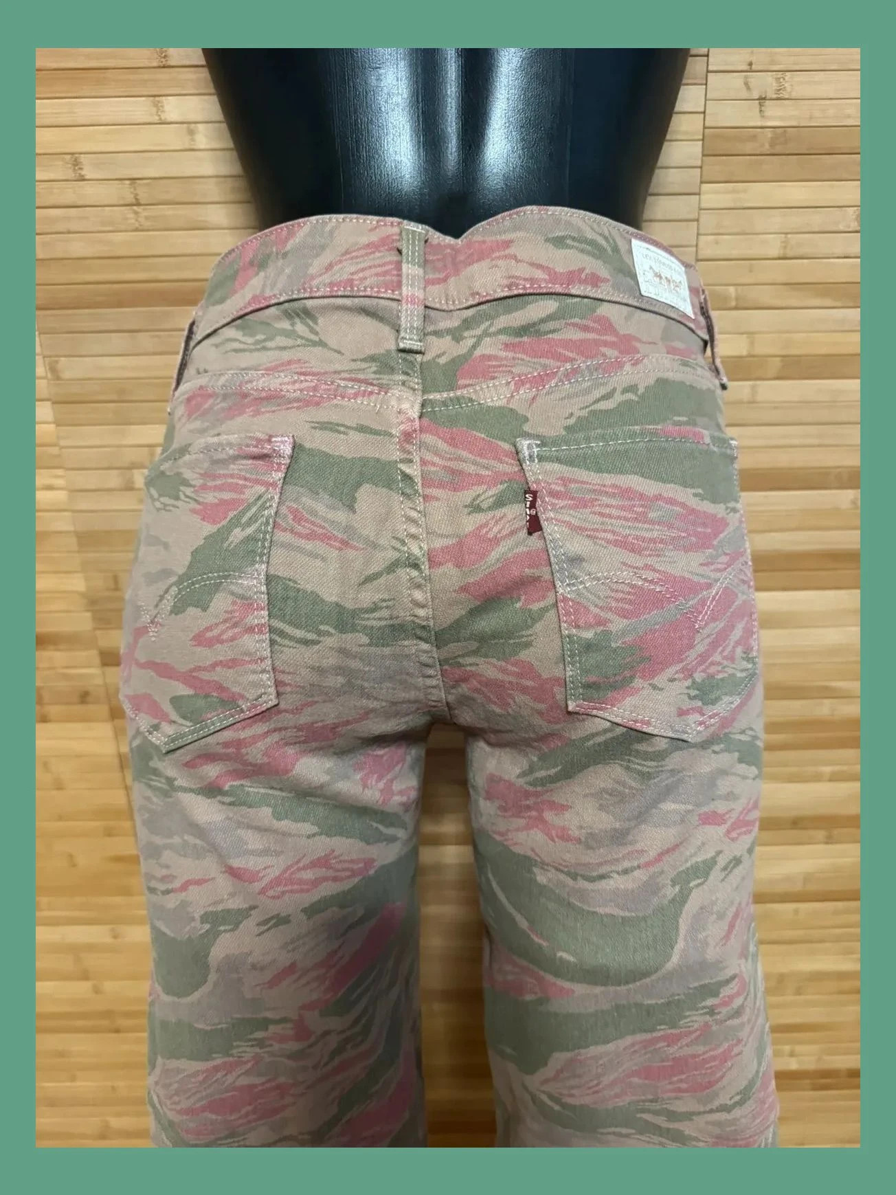 Vaquero estampado de Levis , talla 38 😍 – Levi's – taille M / 38 / 10 5