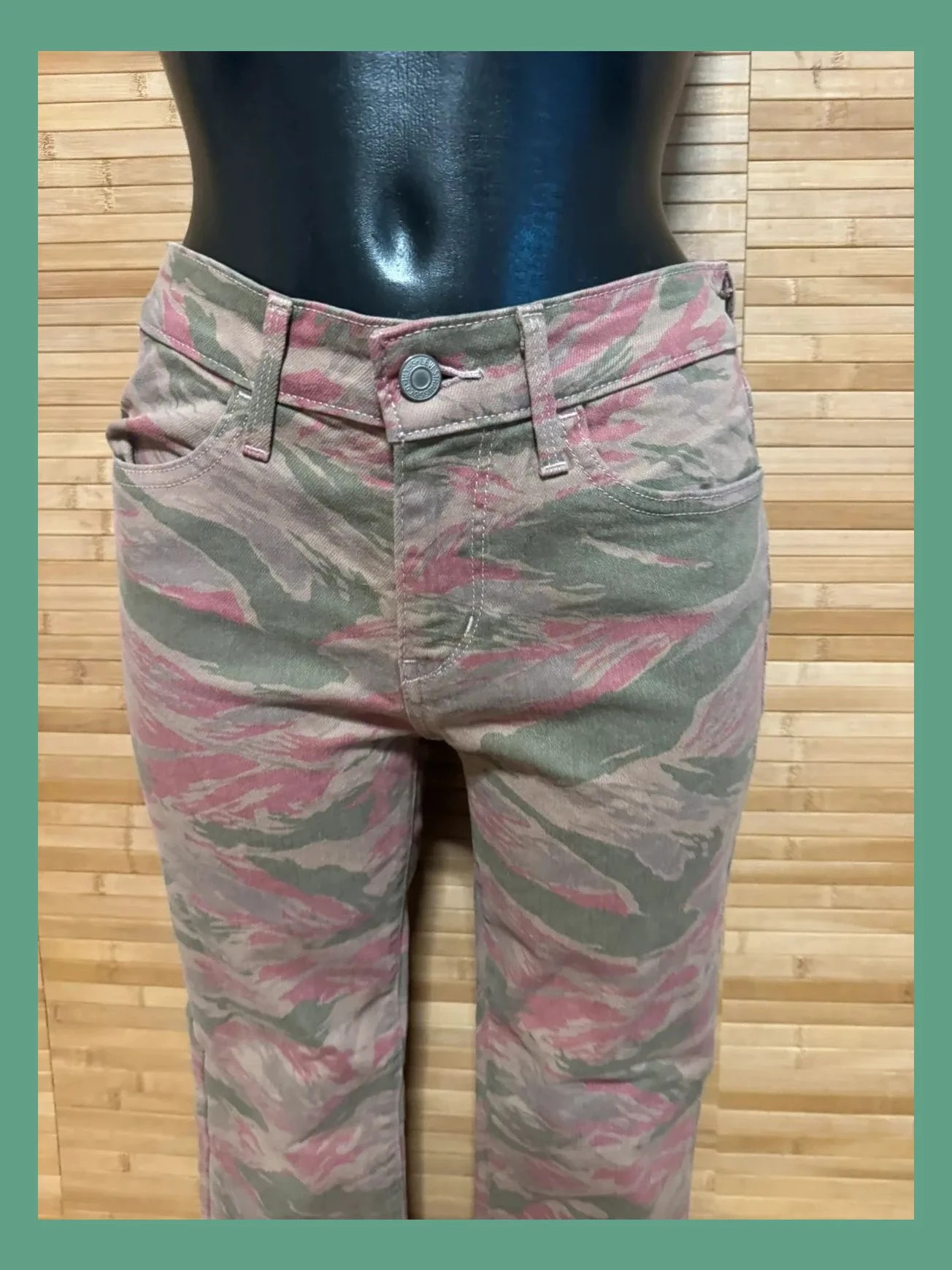 Vaquero estampado de Levis , talla 38 😍 – Levi's – taille M / 38 / 10 3